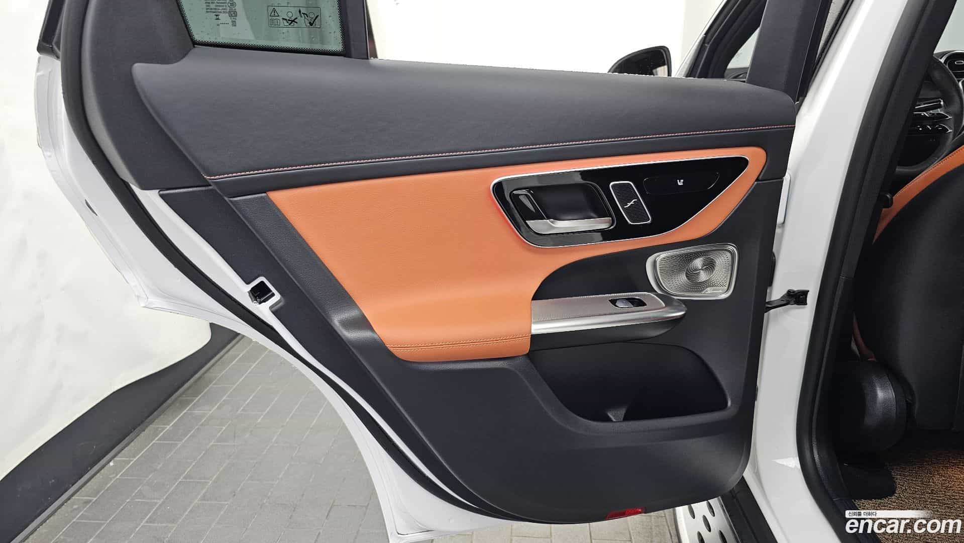 GLC-Class Mercedes-Benz 2024.5-INNER-035