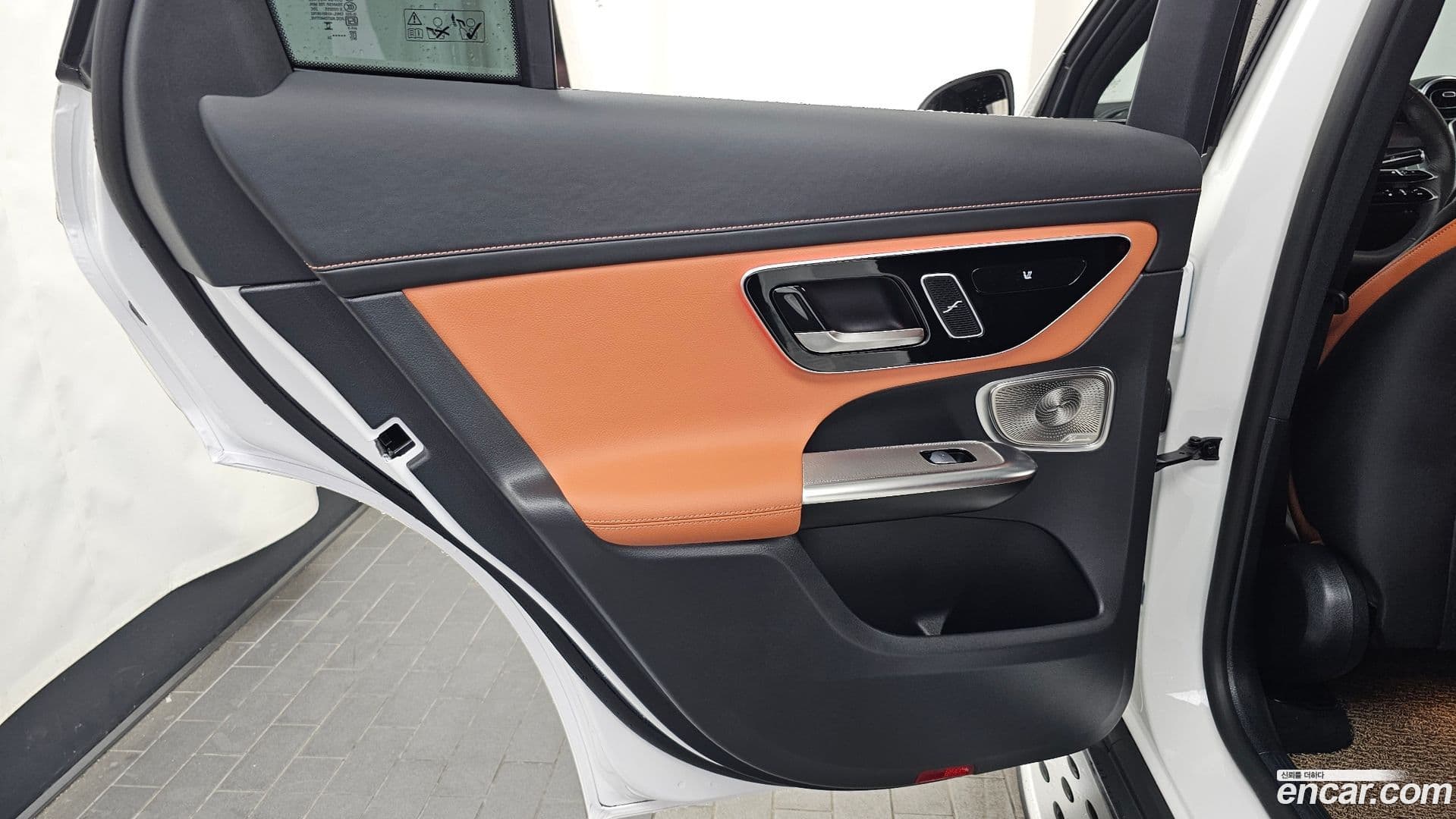 Main__Slider__Photo:GLC-Class Mercedes-Benz 2024.5-15