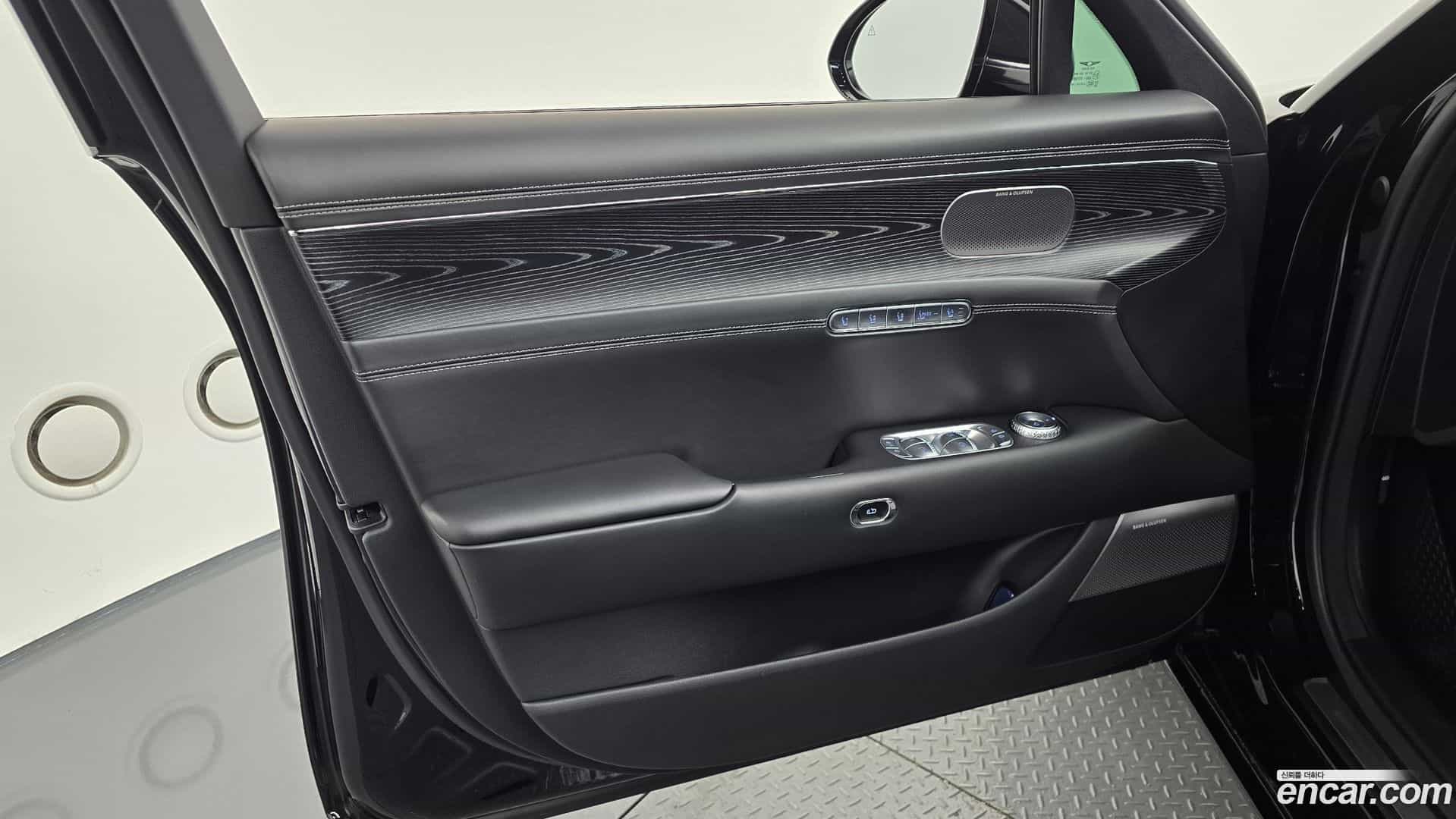 G90 Genesis 2022.7-INNER-034