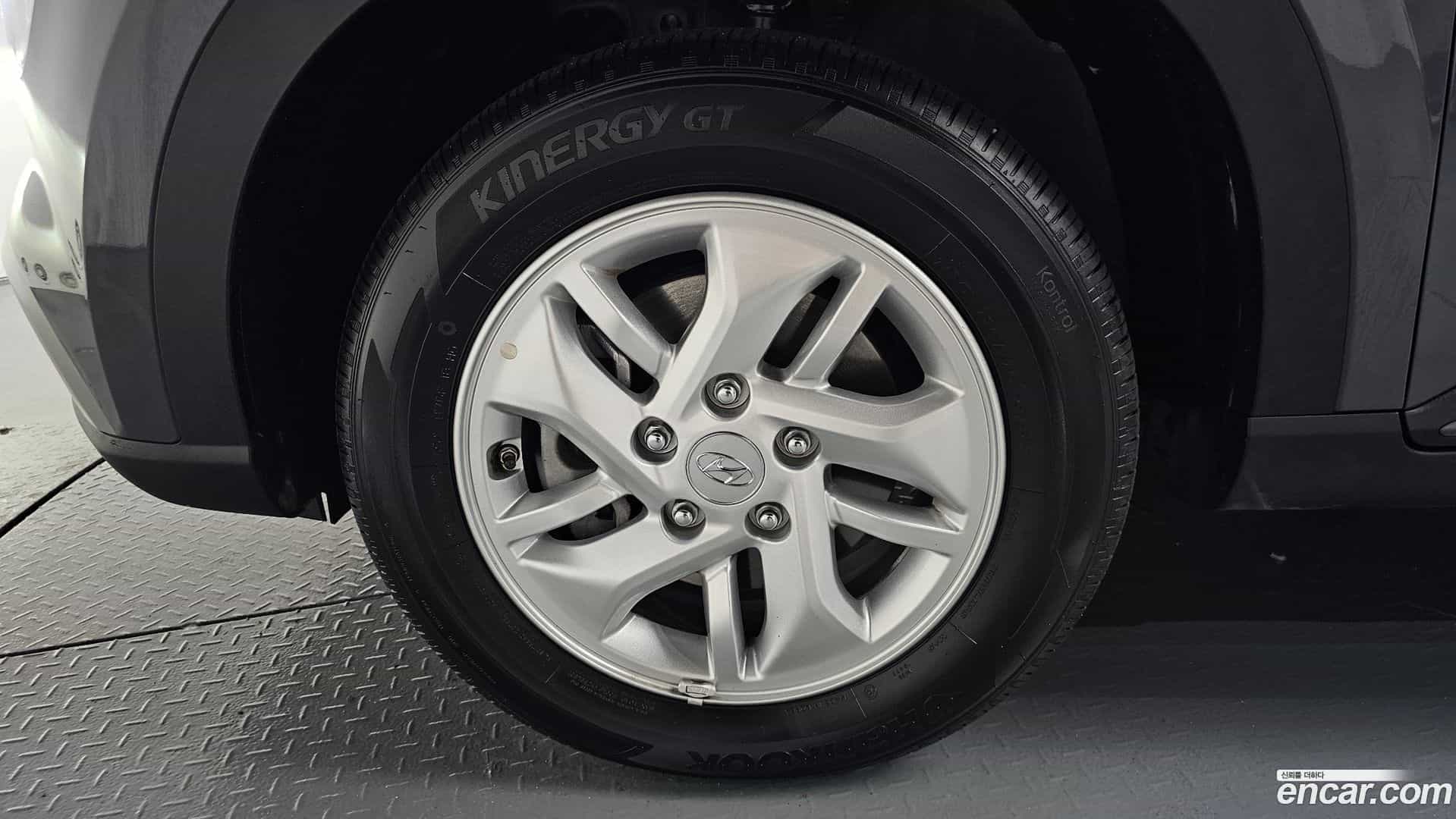 Venue Hyundai 2025.6-OUTER-005