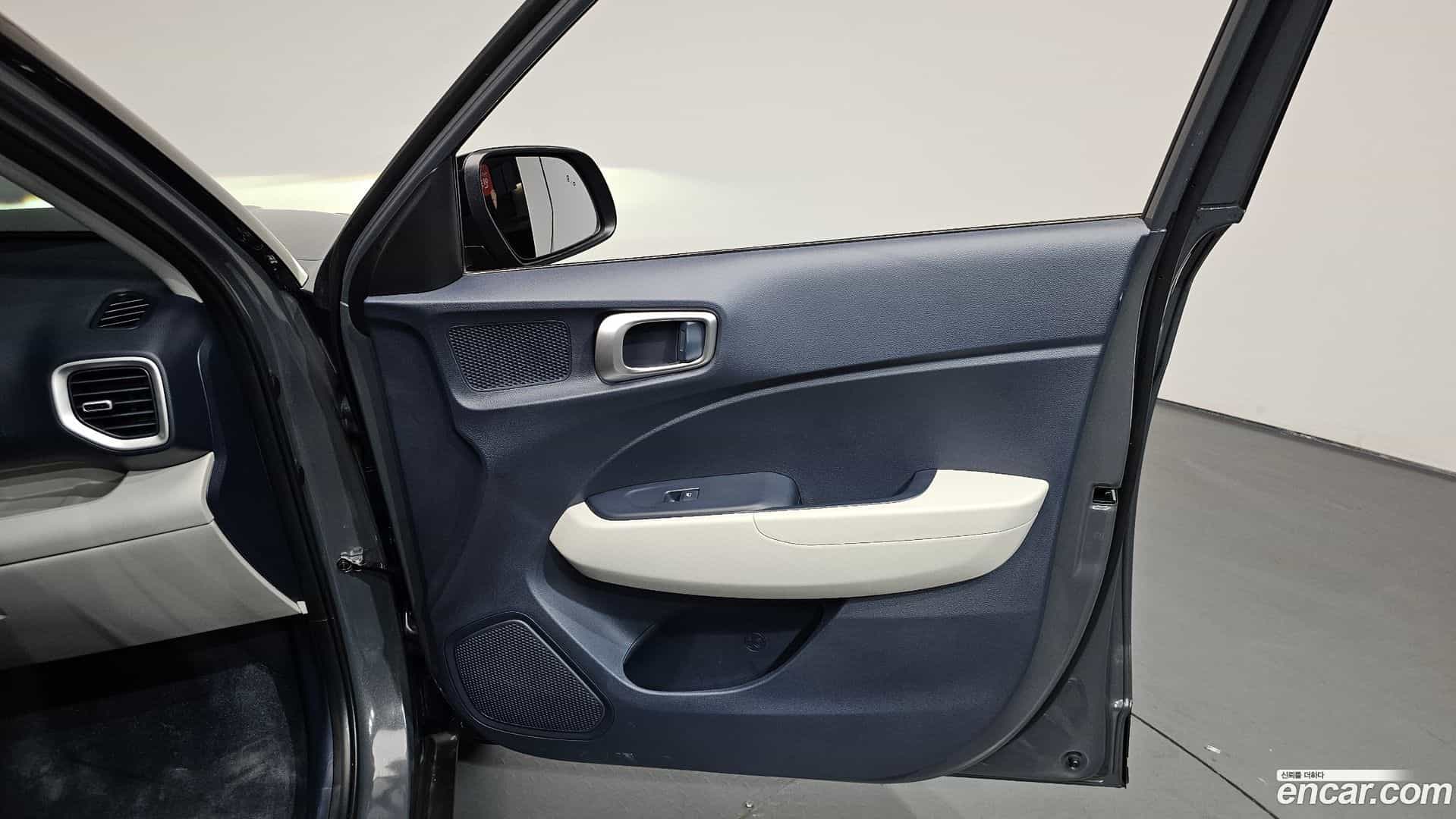 Venue Hyundai 2025.6-INNER-034
