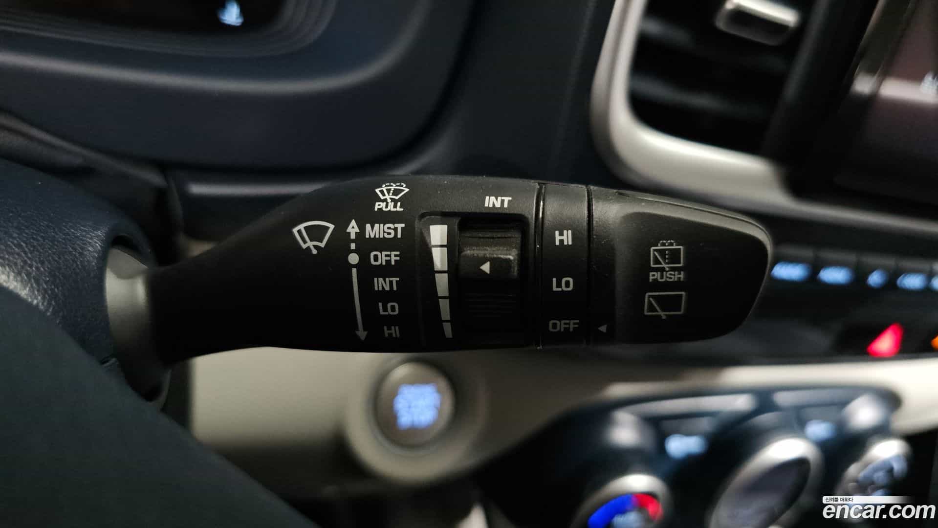 Venue Hyundai 2025.6-OPTION-043