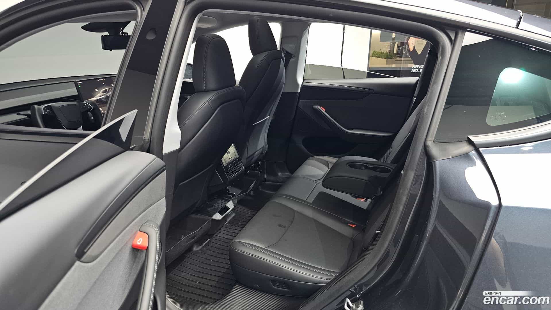 Model Y Tesla 2025.4-OPTION-016
