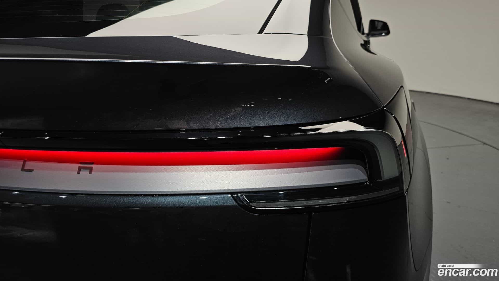 Model Y Tesla 2025.4-OUTER-033