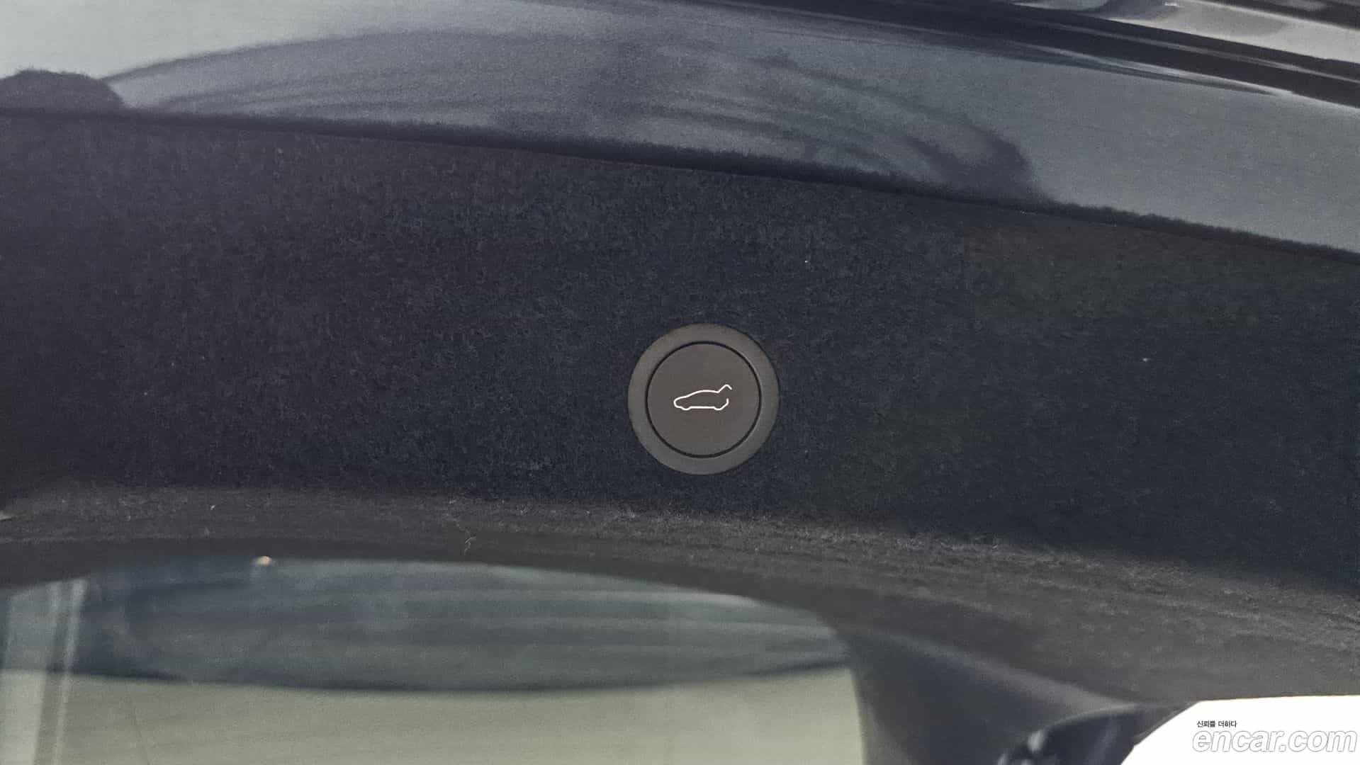 Model Y Tesla 2025.4-OPTION-045