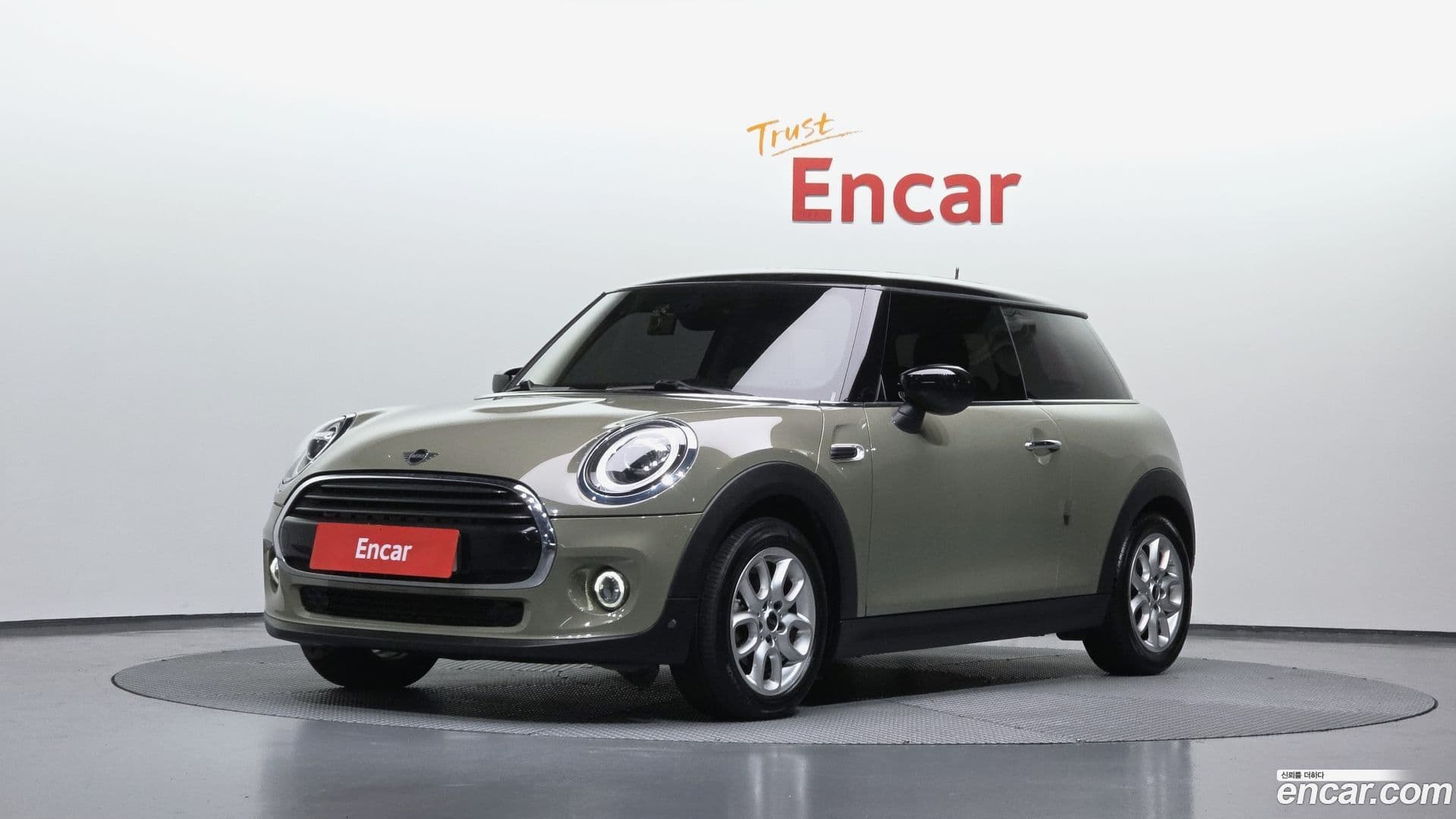 Main__Slider__Photo:Cooper Mini 2020.0-0