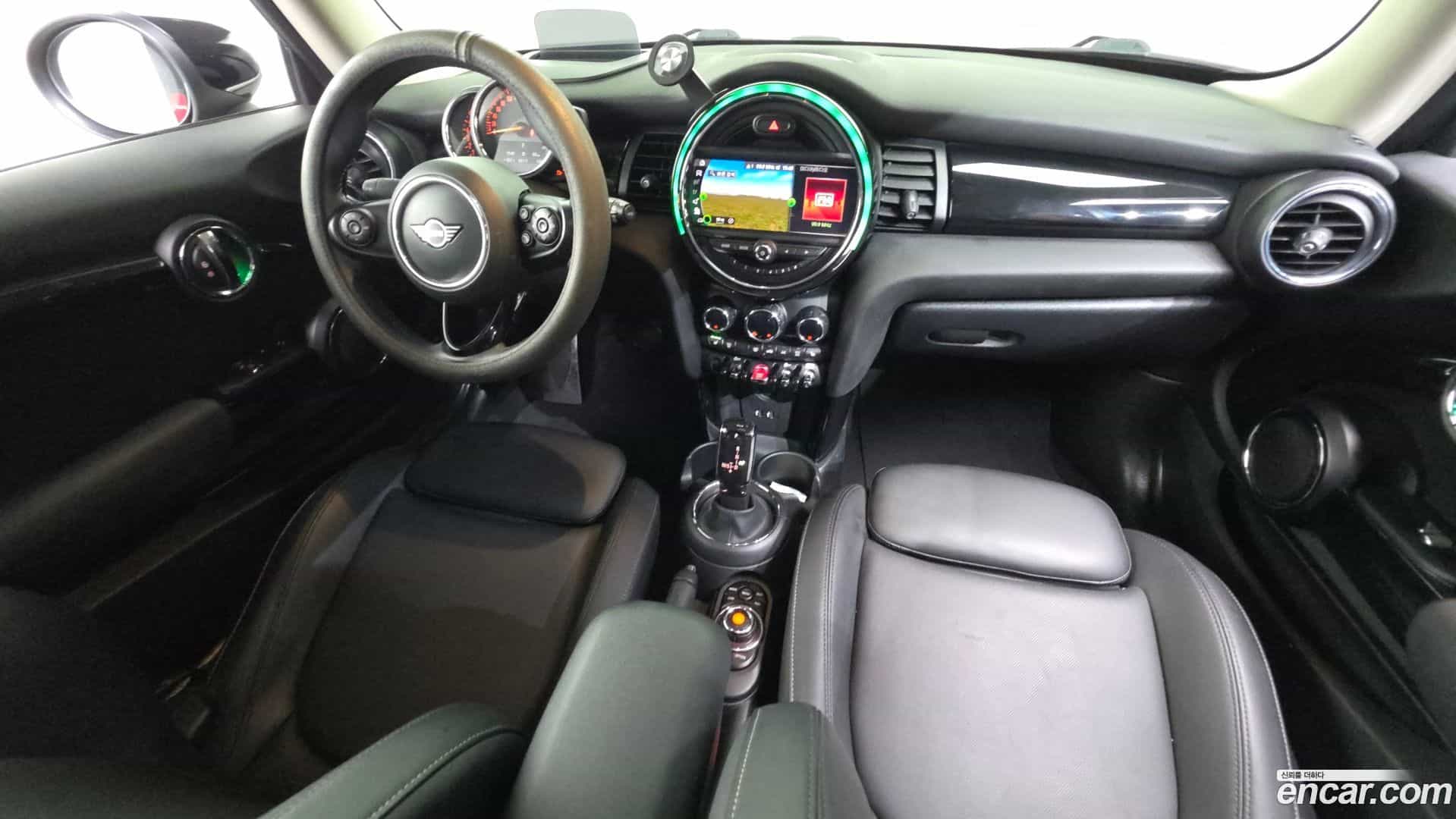 Cooper Mini 2020.0-INNER-007