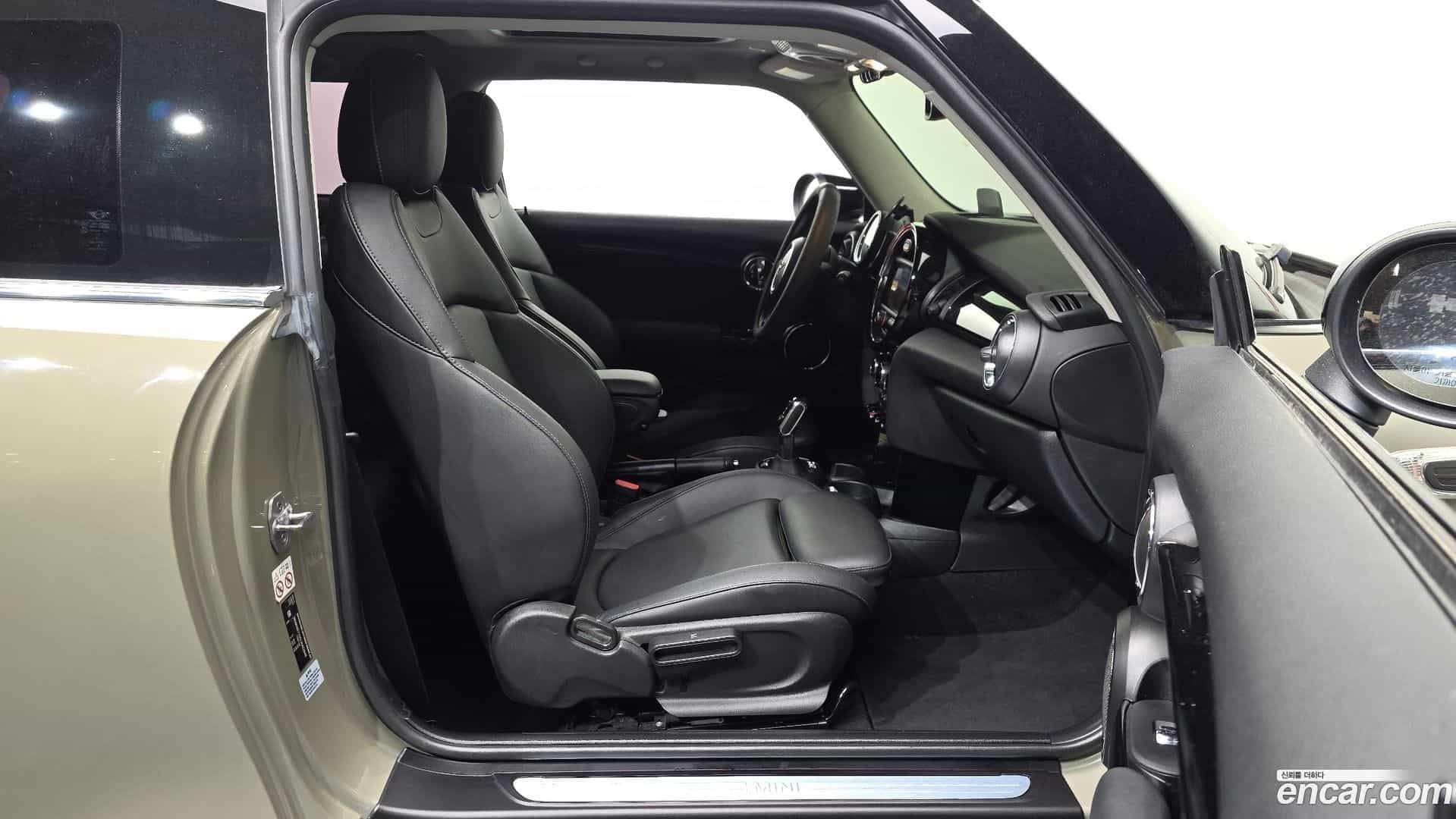 Cooper Mini 2020.0-OPTION-015