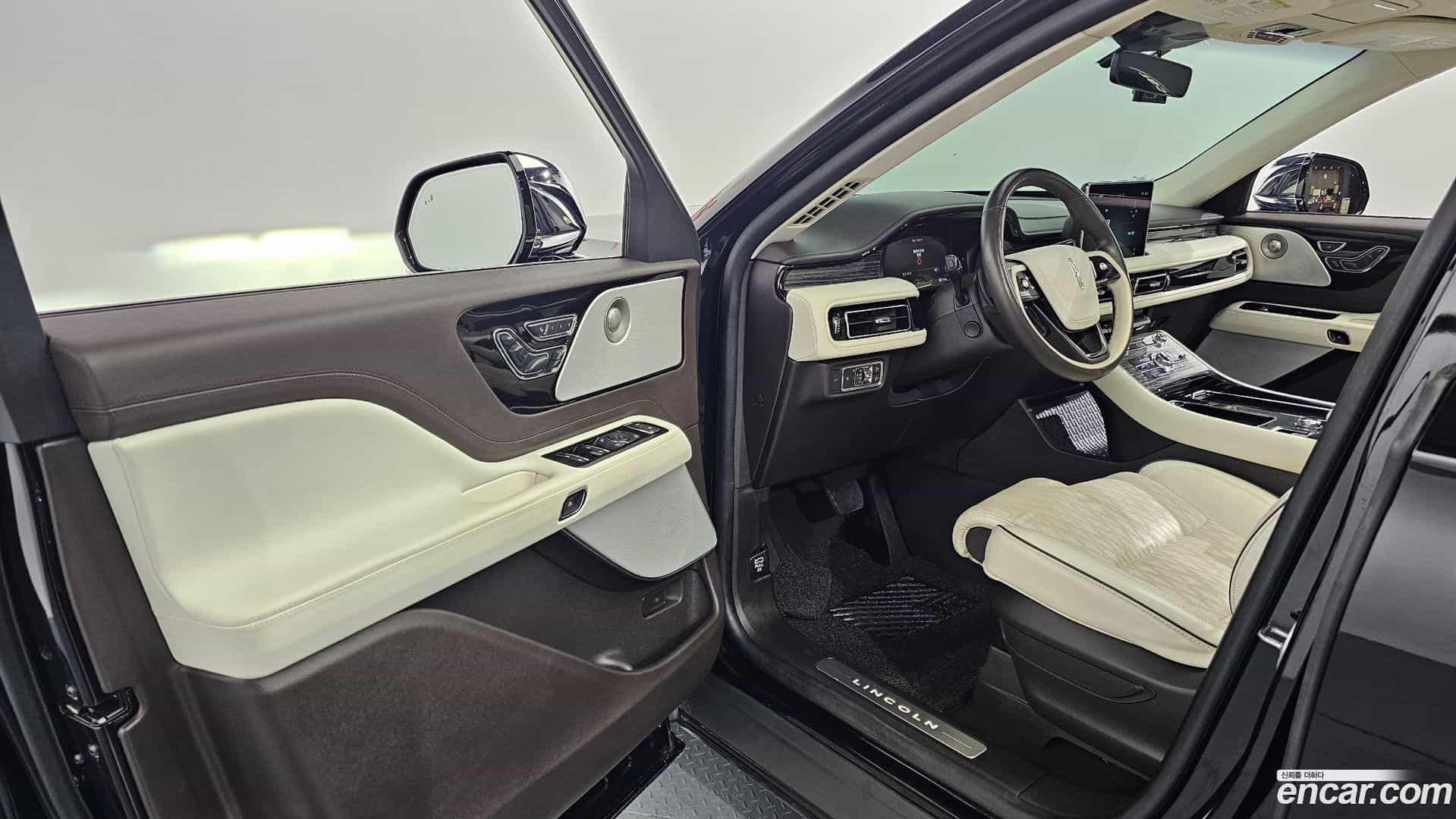 Aviator Lincoln 2022.8-INNER-010