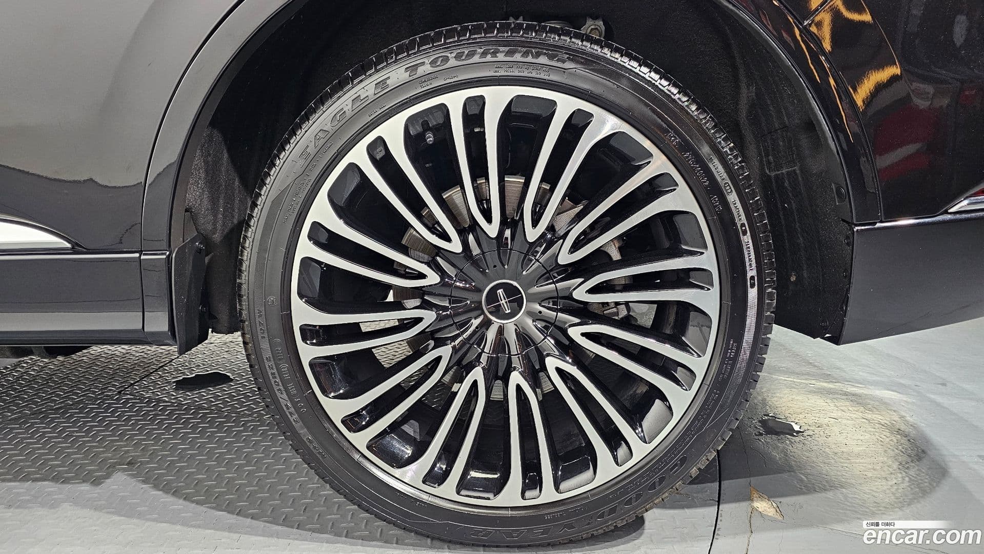 Main__Slider__Photo:Aviator Lincoln 2022.8-20