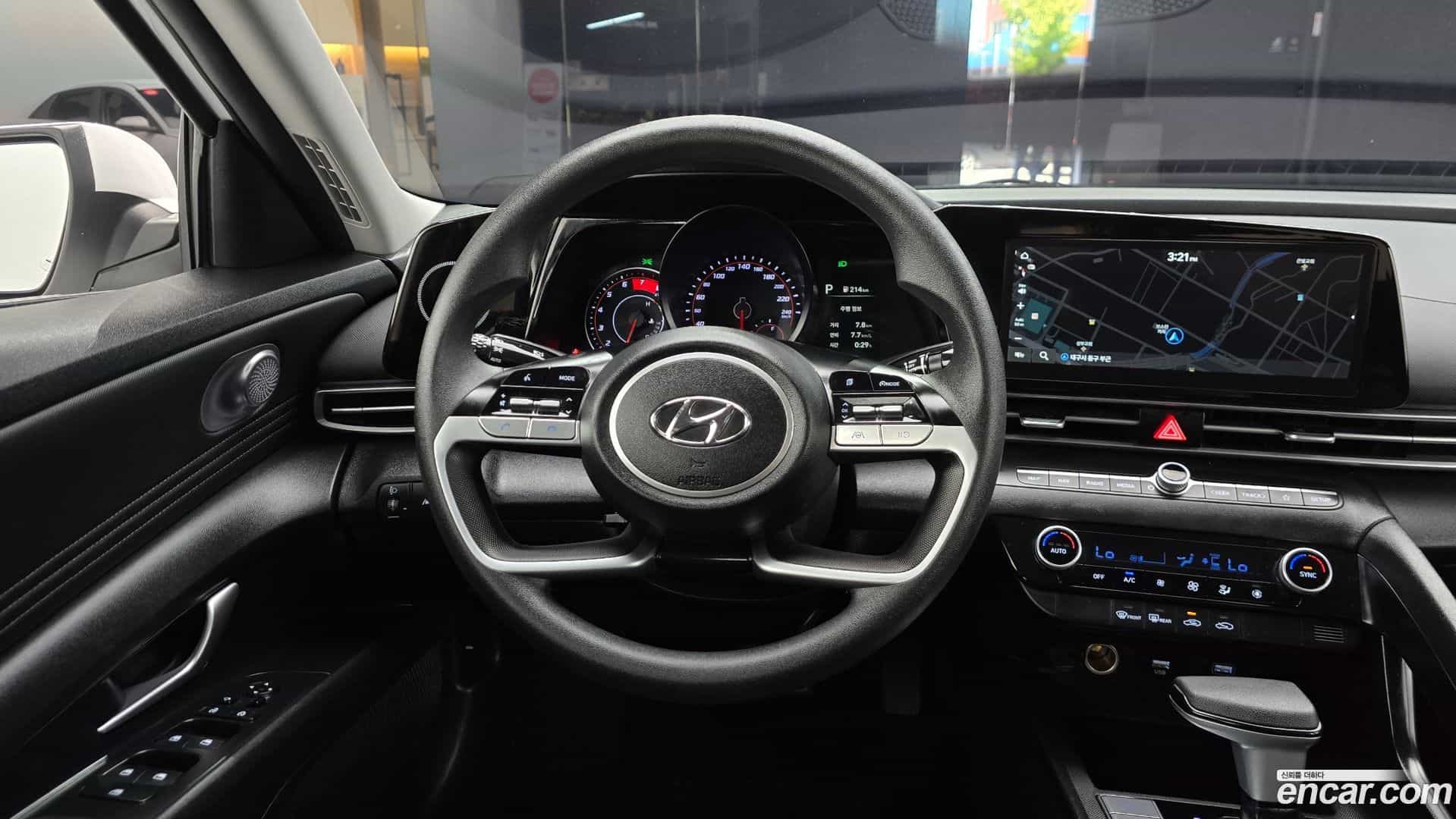 AVANTE Hyundai 2022.3-OPTION-016