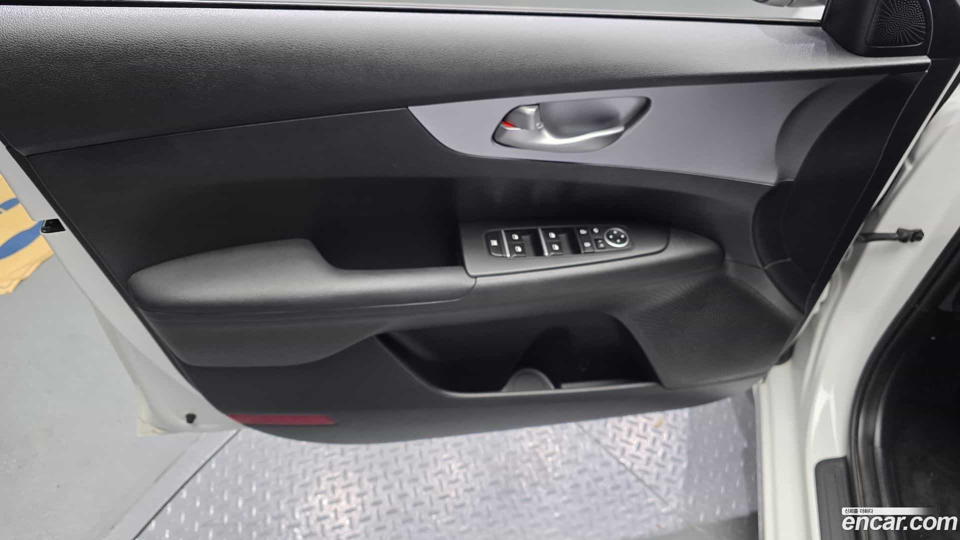 K3 Kia 2022.2-INNER-034