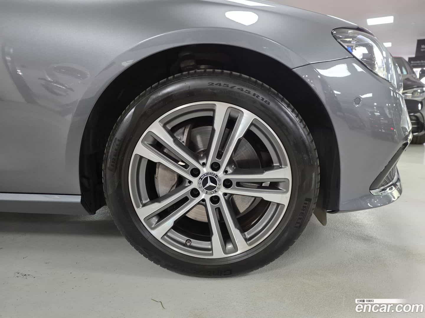 E-Class Mercedes-Benz 2022.1-OUTER-005