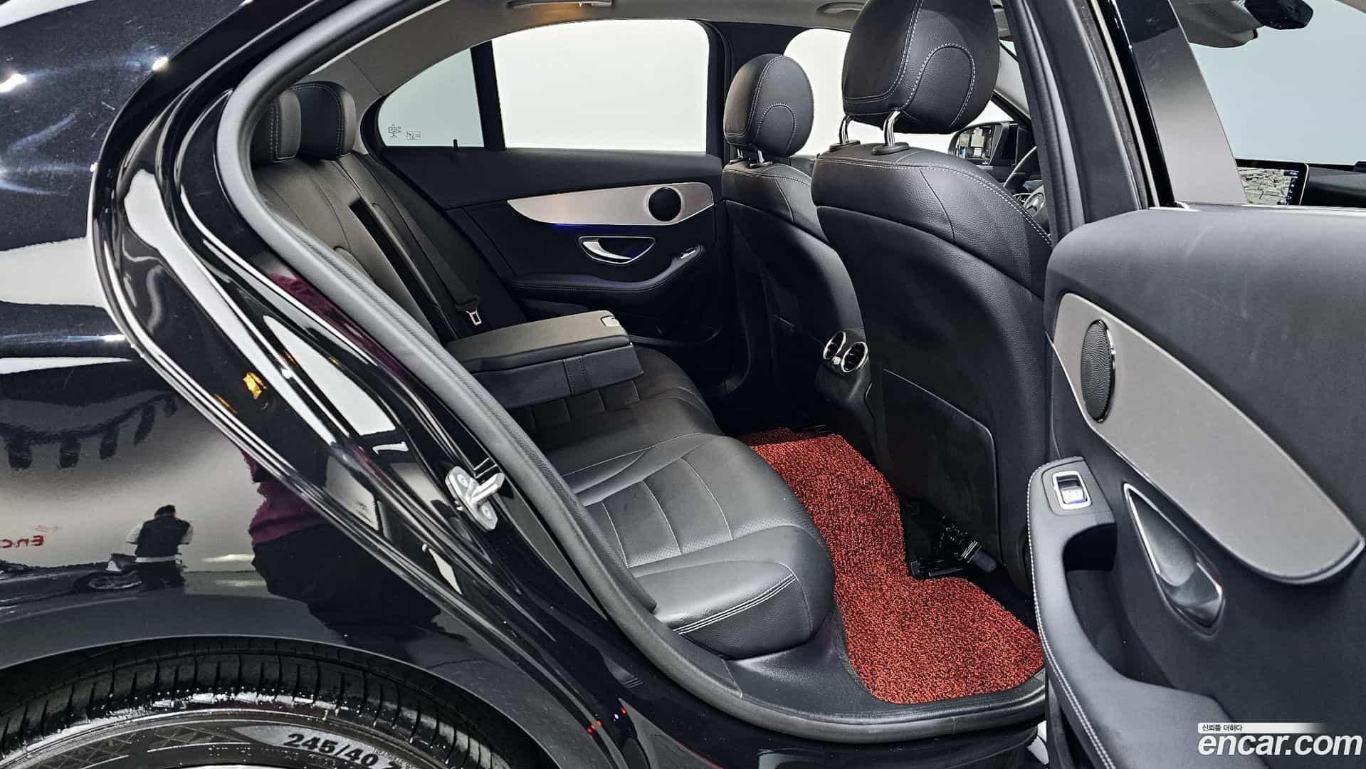 C-Class Mercedes-Benz 2020.4-OPTION-015