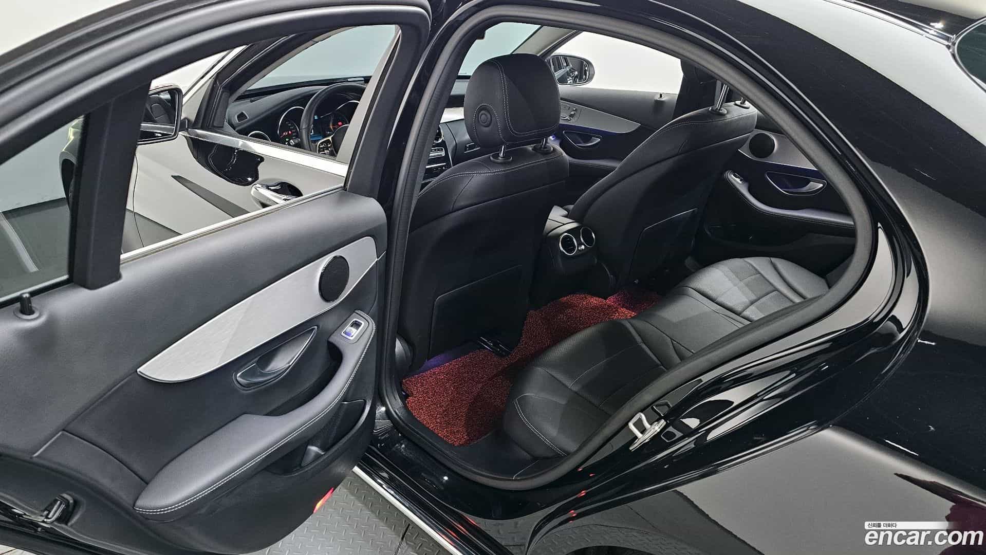 C-Class Mercedes-Benz 2020.4-OPTION-016