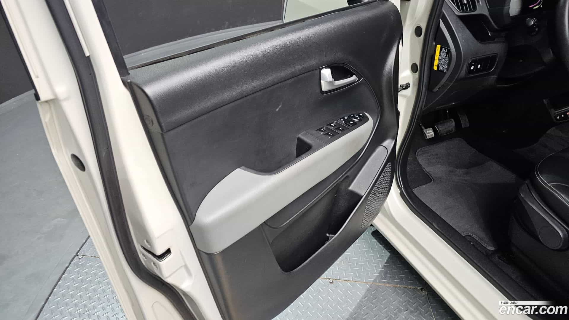 RAY Kia 2023.5-INNER-034