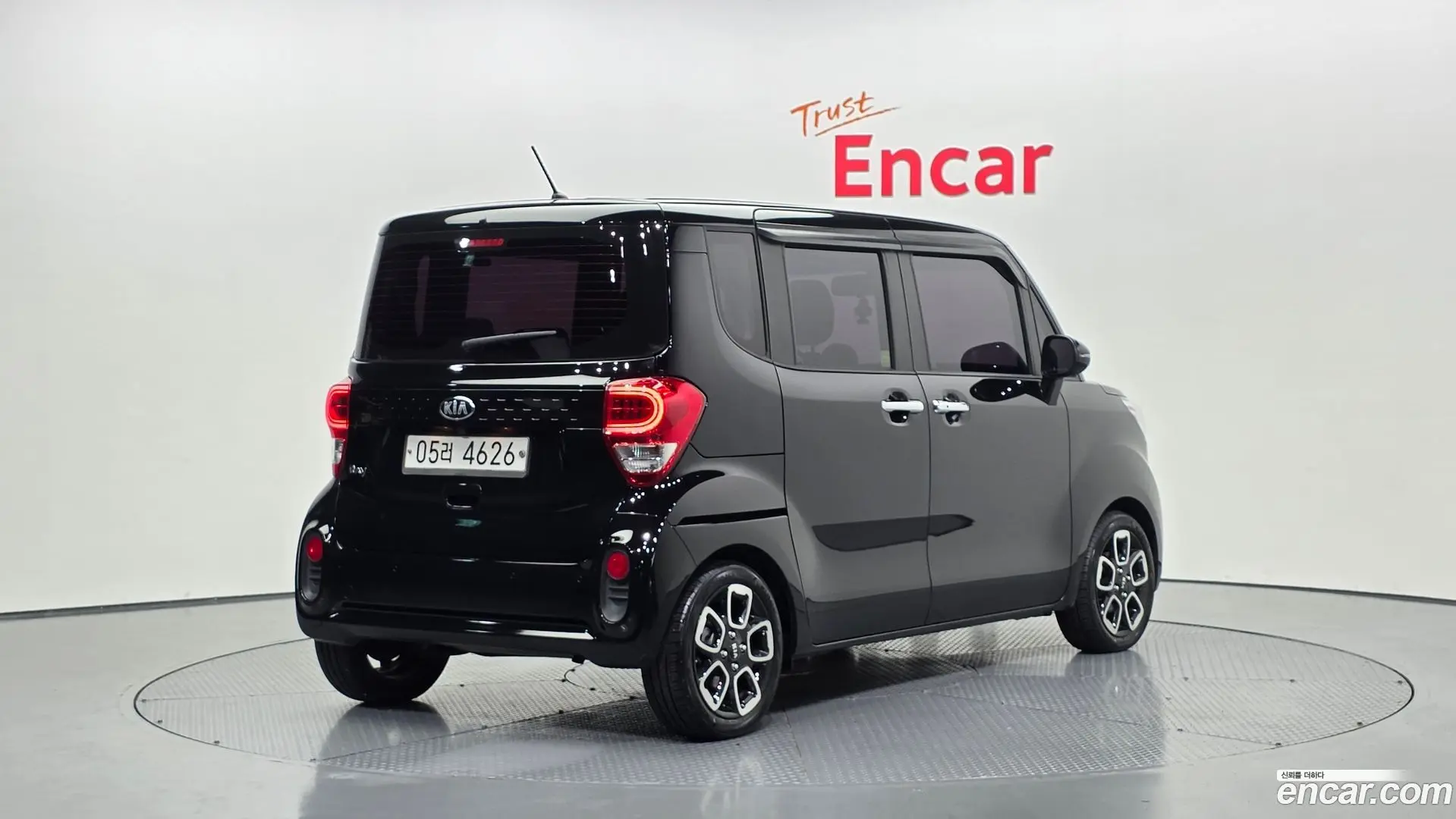 Main__Slider__Photo:RAY Kia 2019.6-1