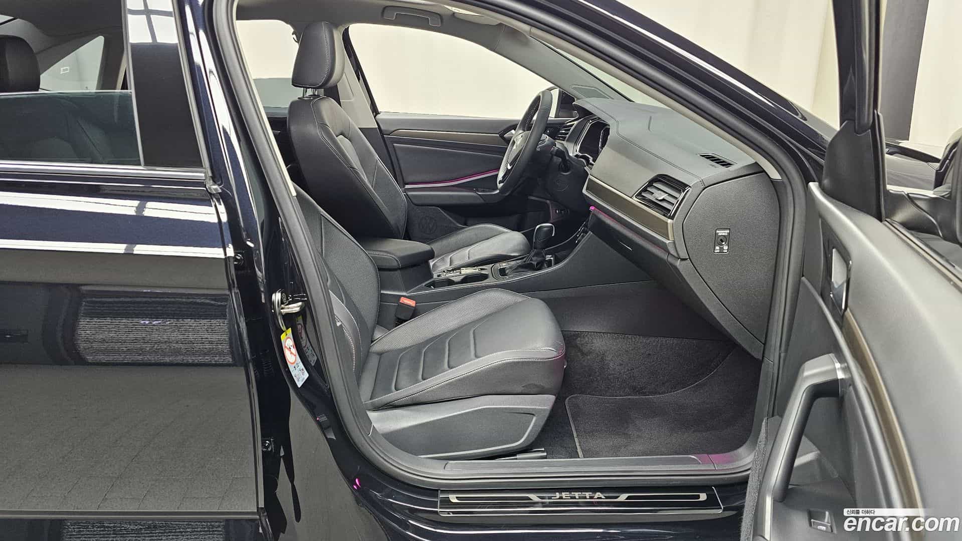Jetta Volkswagen 2021.11-OPTION-015