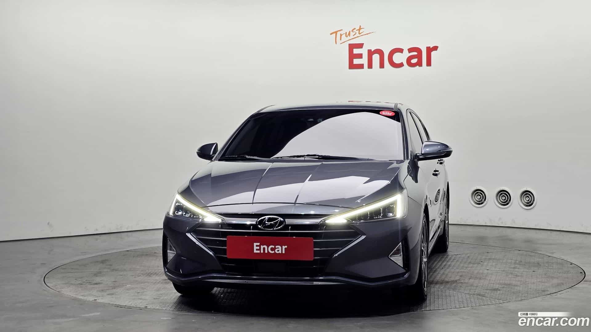 AVANTE Hyundai 2018.9-OUTER-003