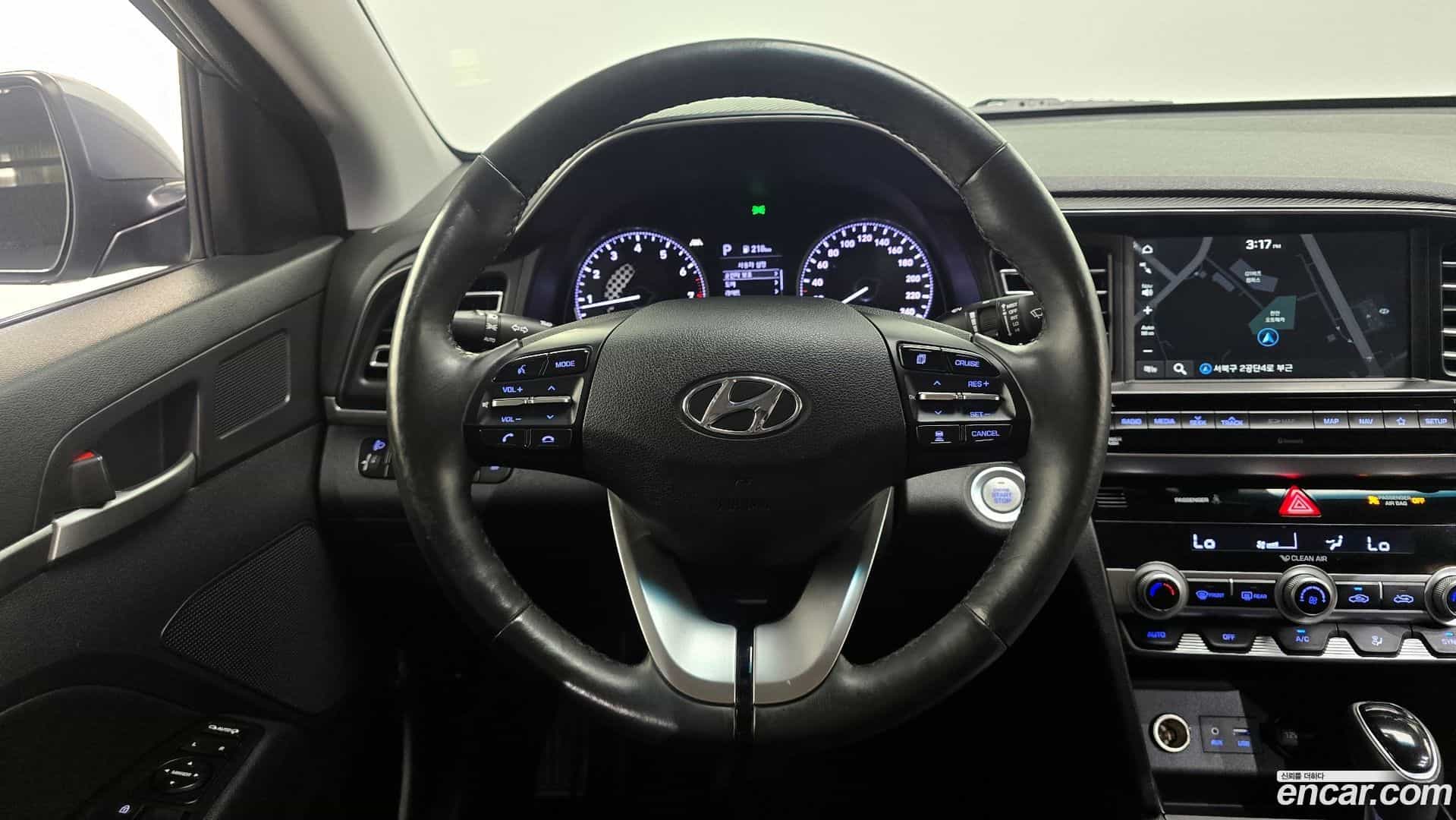 AVANTE Hyundai 2018.9-OPTION-018