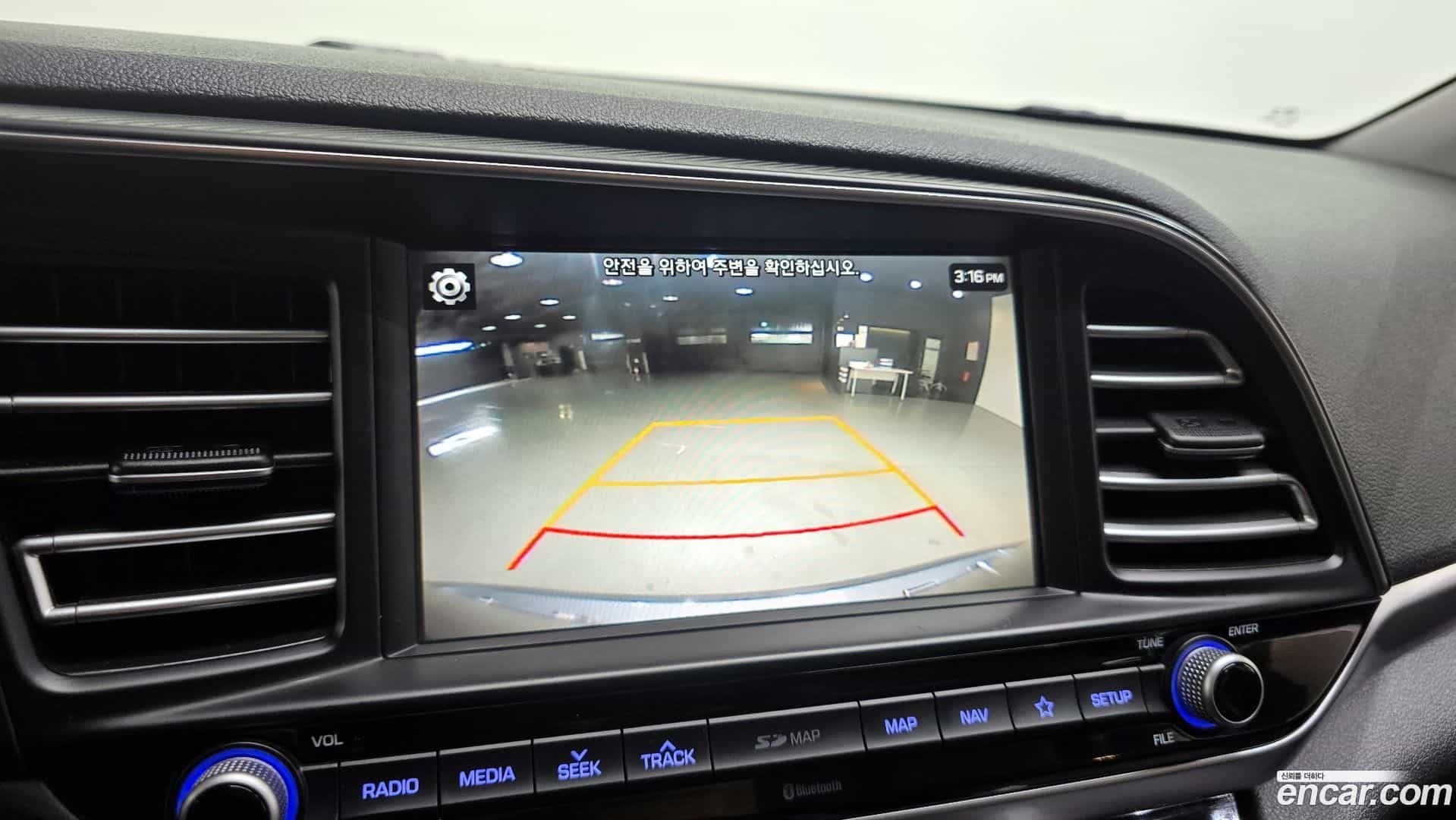 AVANTE Hyundai 2018.9-OPTION-019
