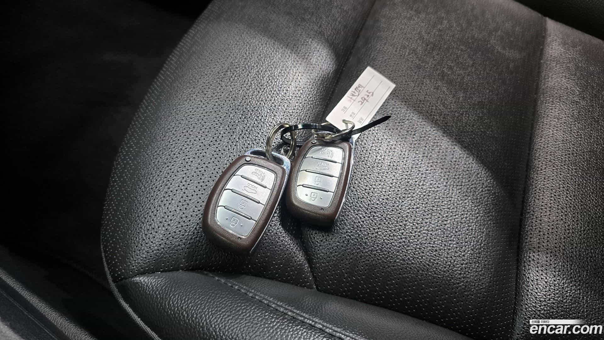 AVANTE Hyundai 2018.9-OPTION-020