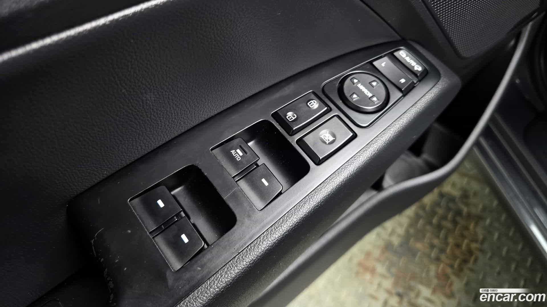 AVANTE Hyundai 2018.9-OPTION-024