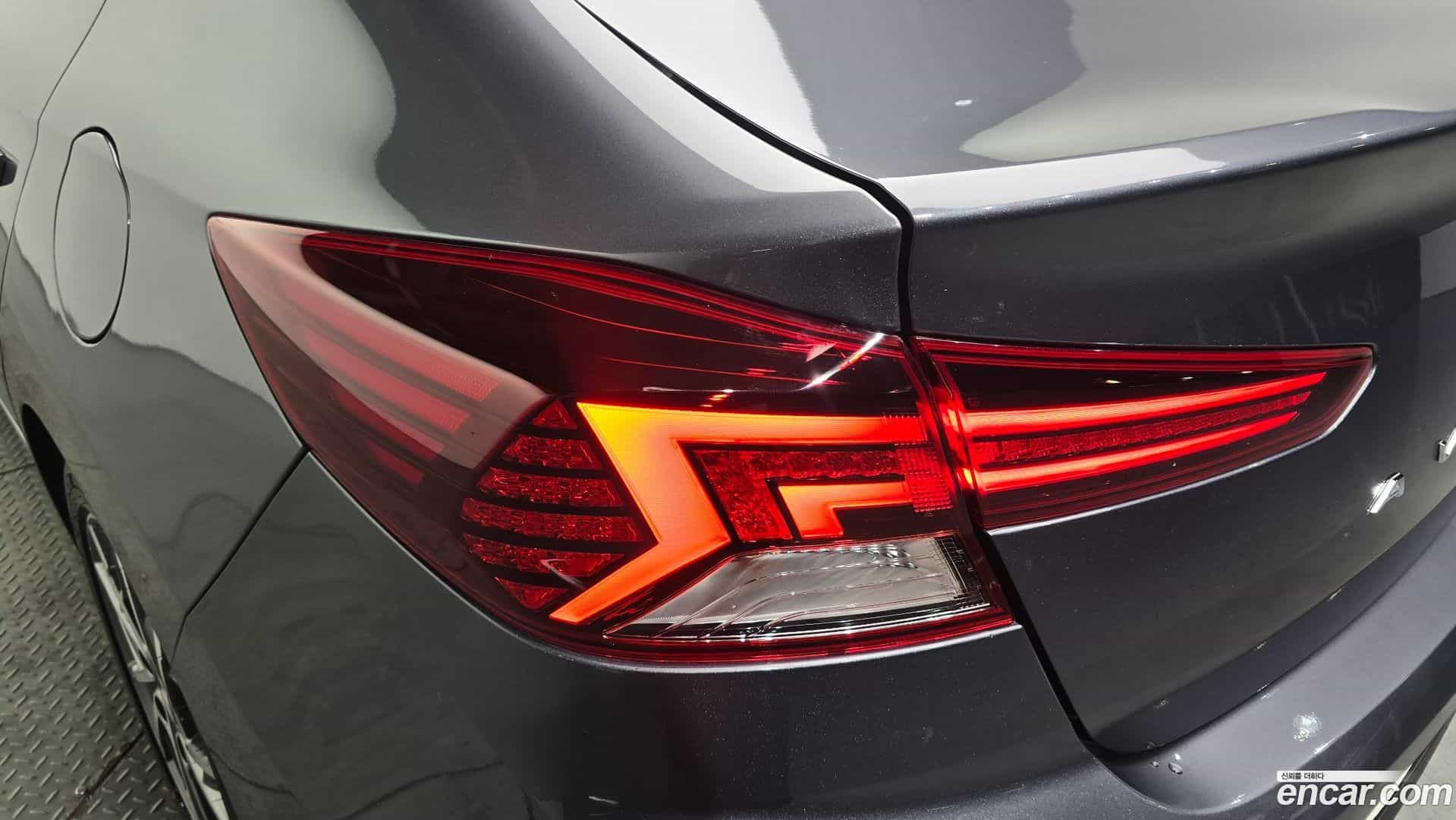 AVANTE Hyundai 2018.9-OUTER-033