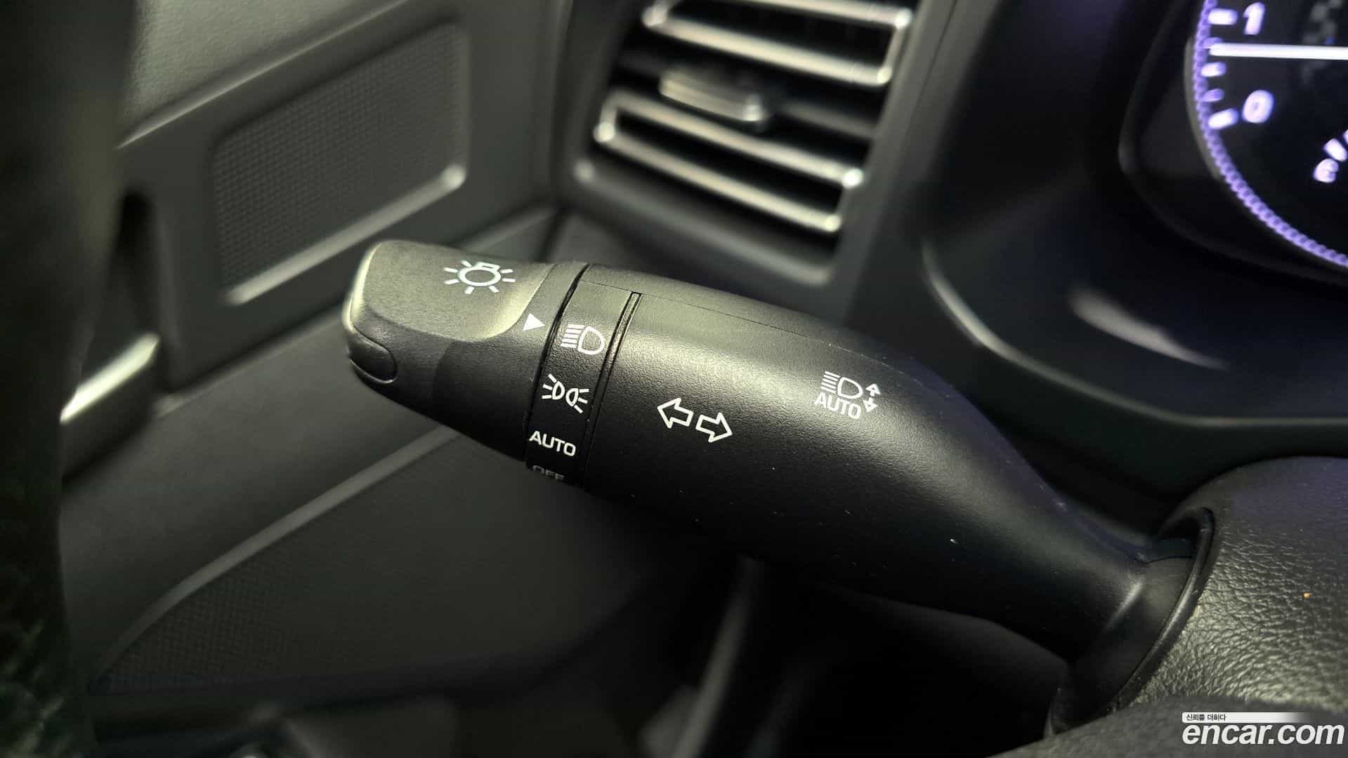AVANTE Hyundai 2018.9-OPTION-042