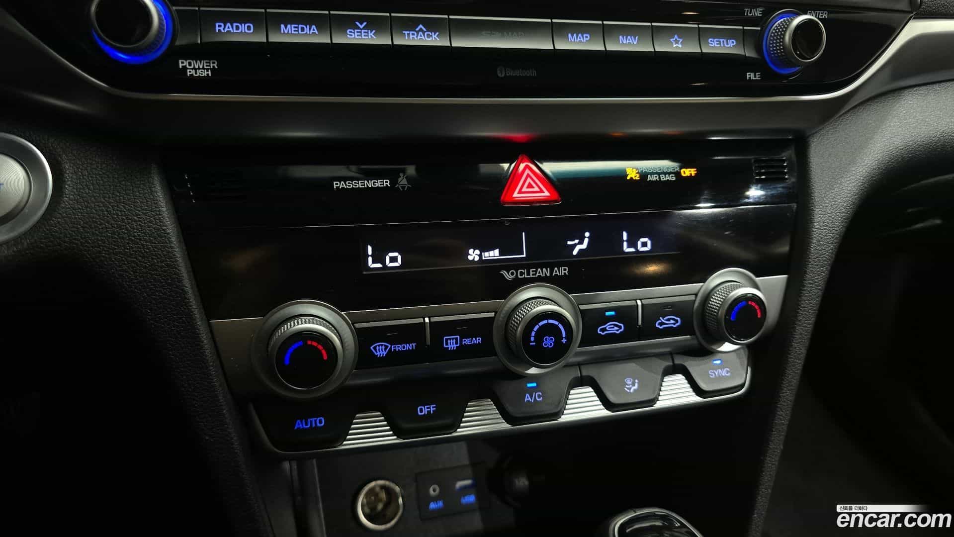 AVANTE Hyundai 2018.9-OPTION-043