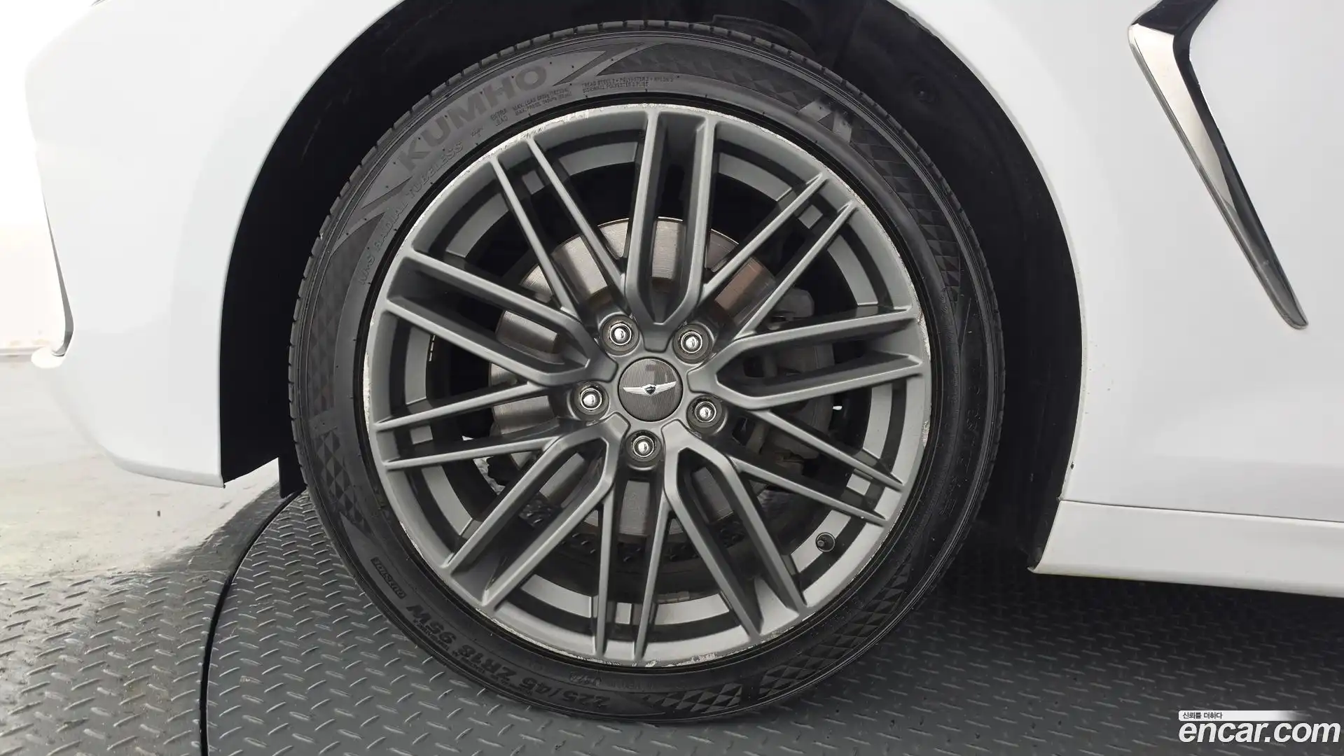 G70 Genesis 2018.10-OUTER-005