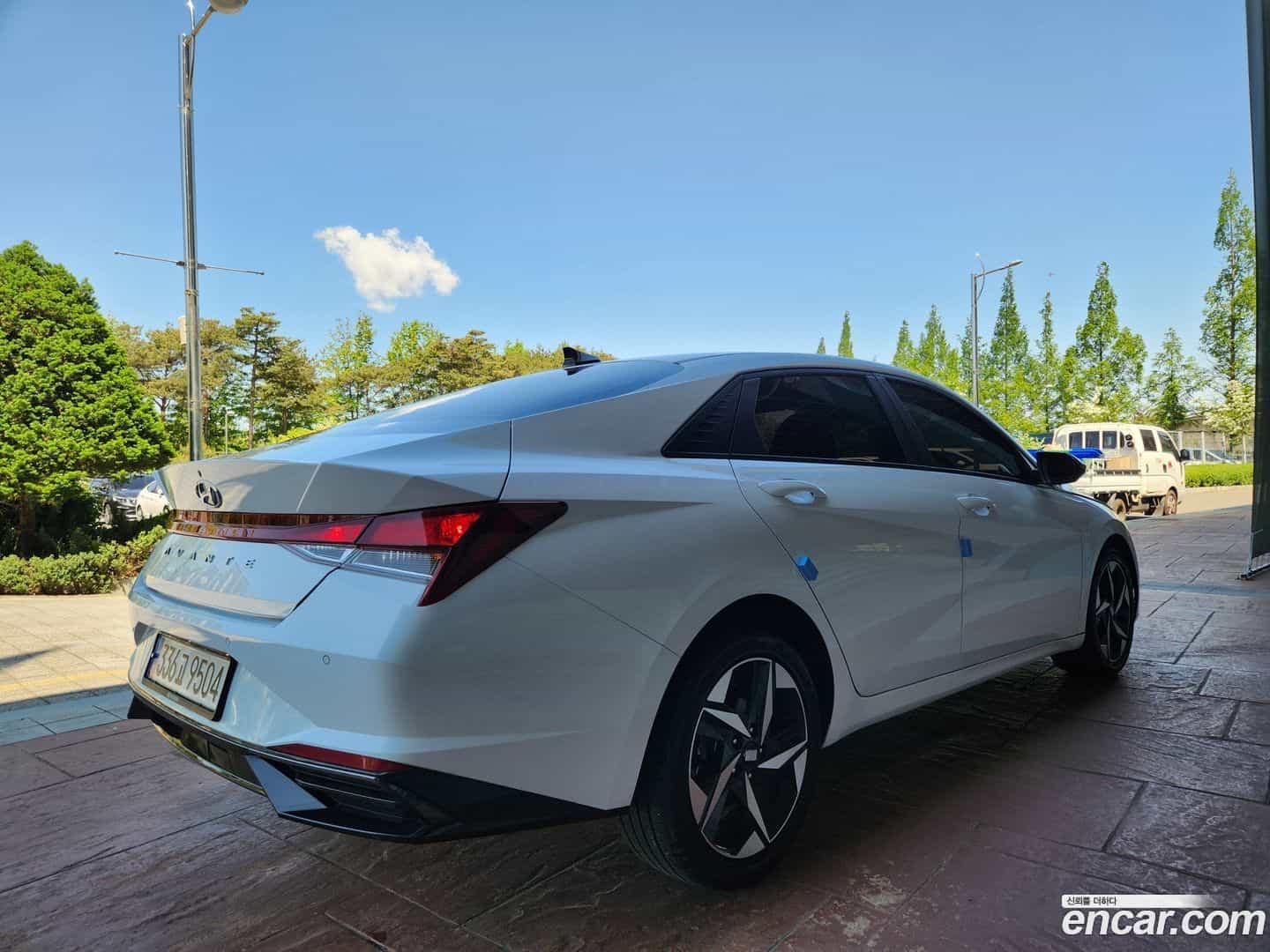 AVANTE Hyundai 2022.9-OUTER-002