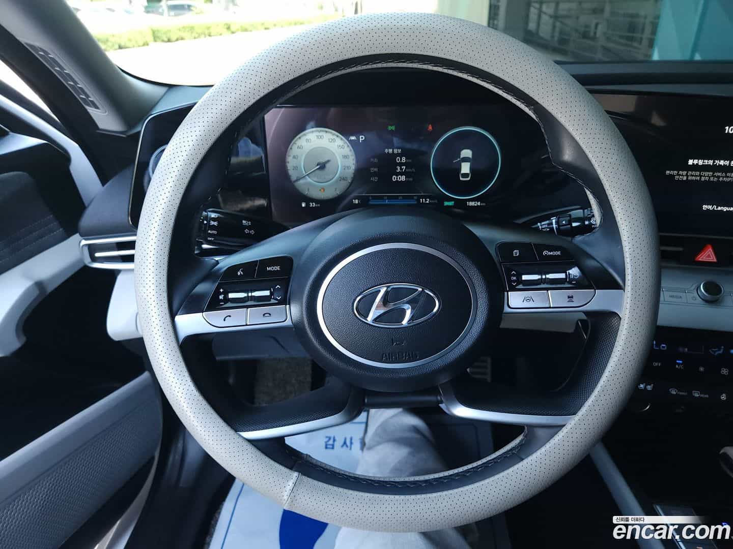 AVANTE Hyundai 2022.9-OPTION-022