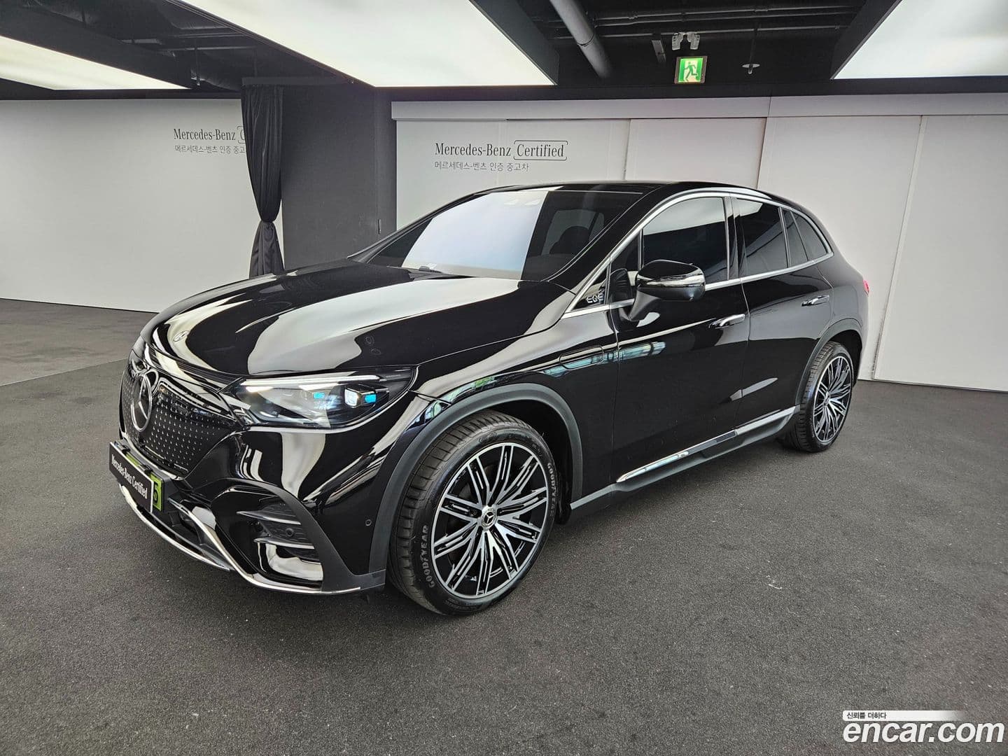 Main__Slider__Photo:EQE Mercedes-Benz 2025.9-0