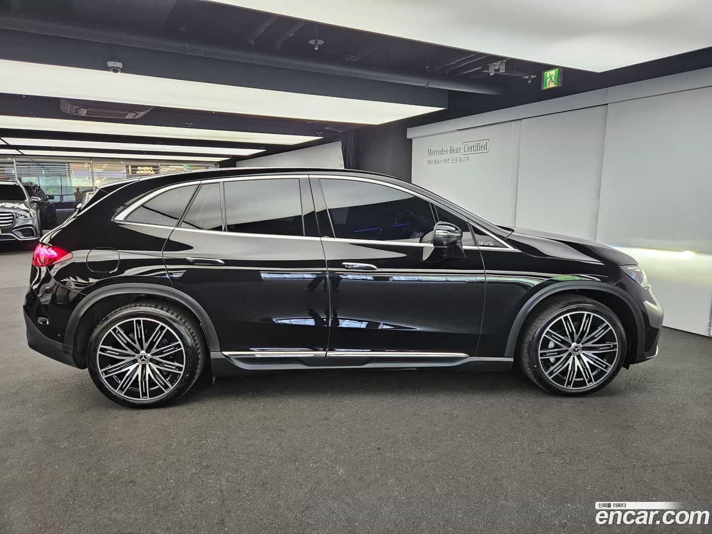 EQE Mercedes-Benz 2025.9-OUTER-006