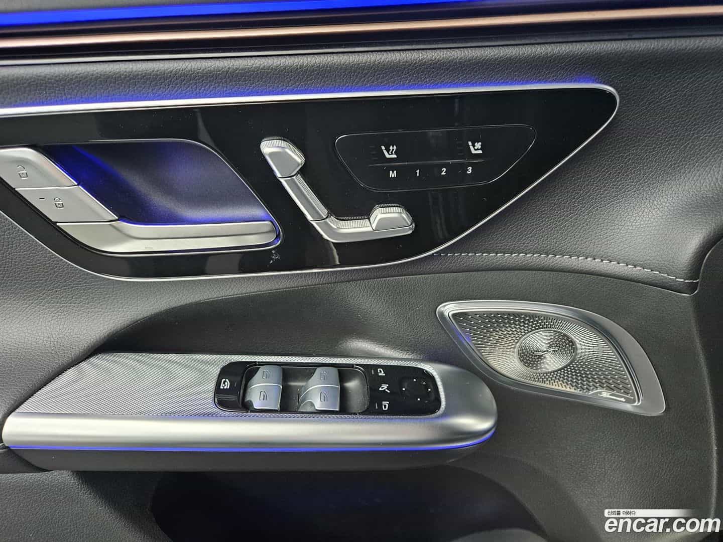 EQE Mercedes-Benz 2025.9-OPTION-016