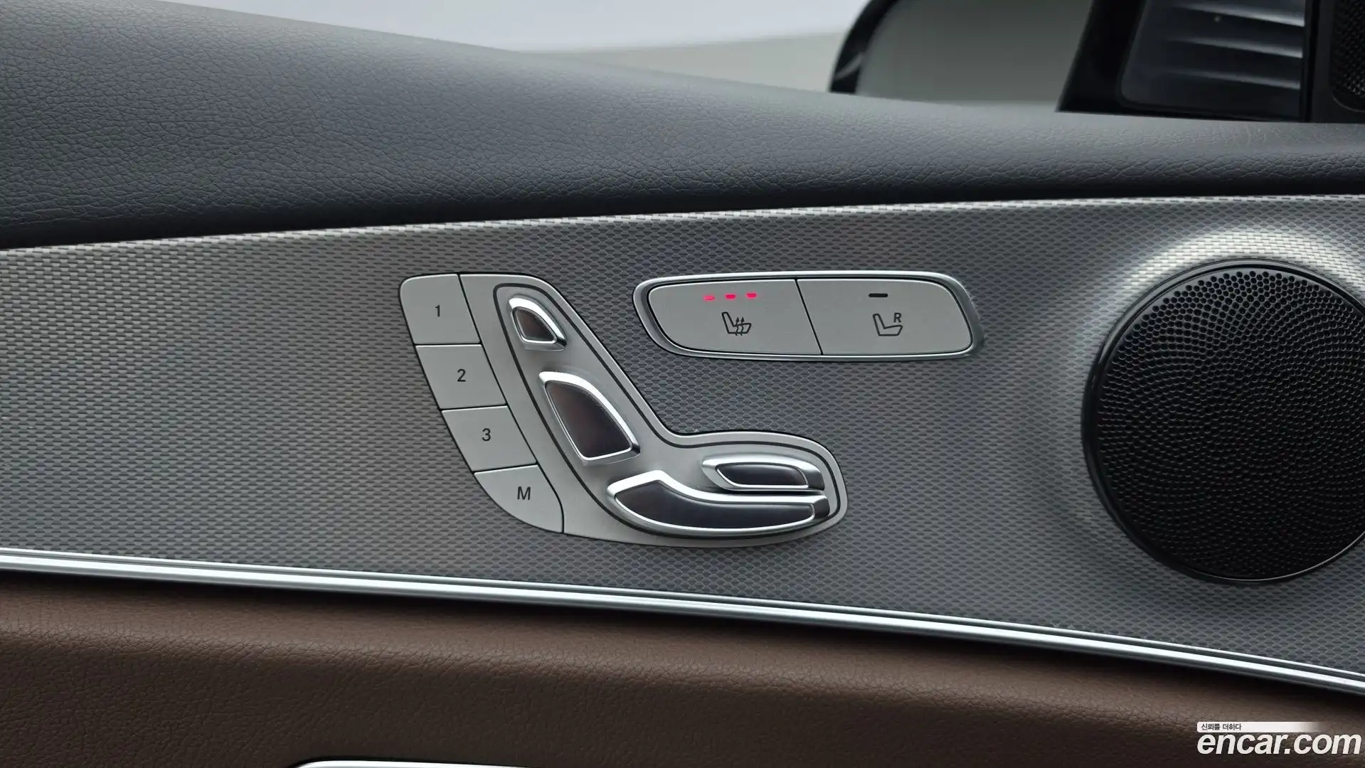 E-Class Mercedes-Benz 2019.1-OPTION-020