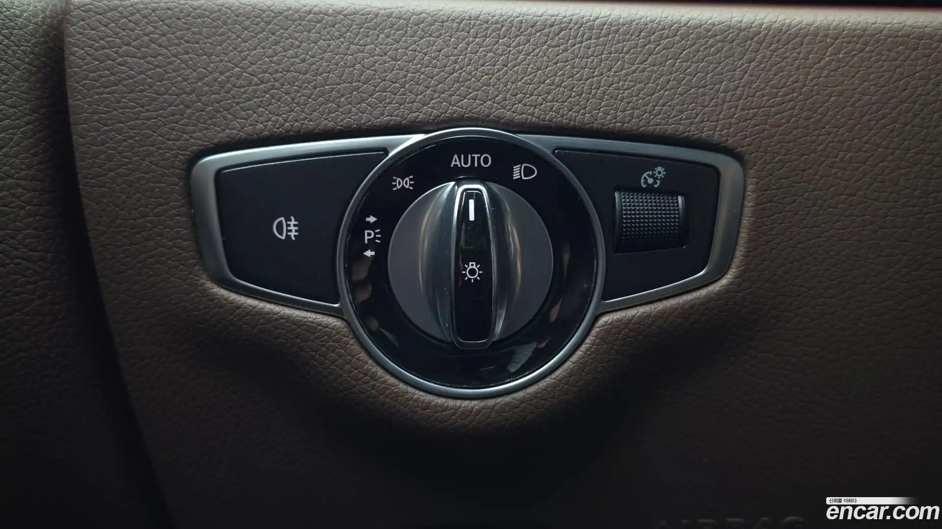E-Class Mercedes-Benz 2019.1-OPTION-021