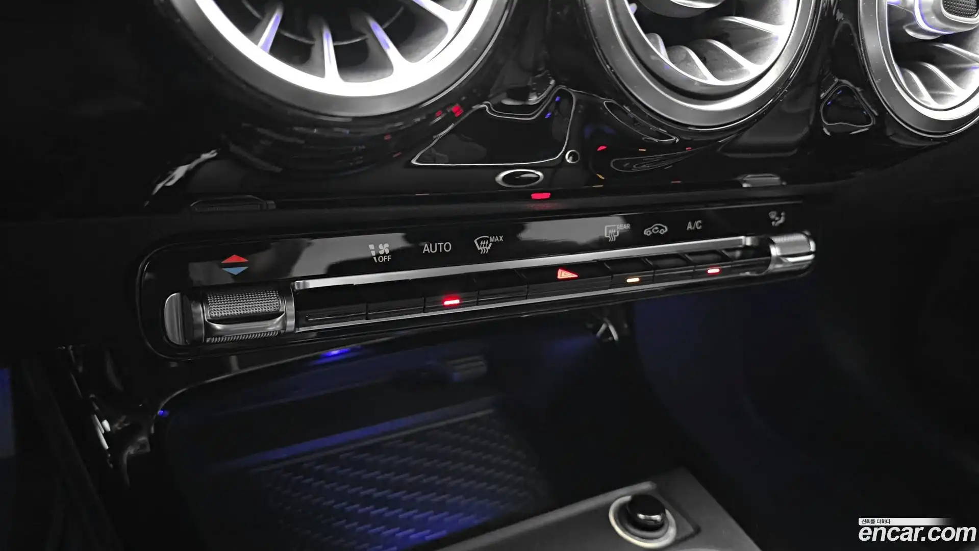 A-Class Mercedes-Benz 2020.3-OPTION-020
