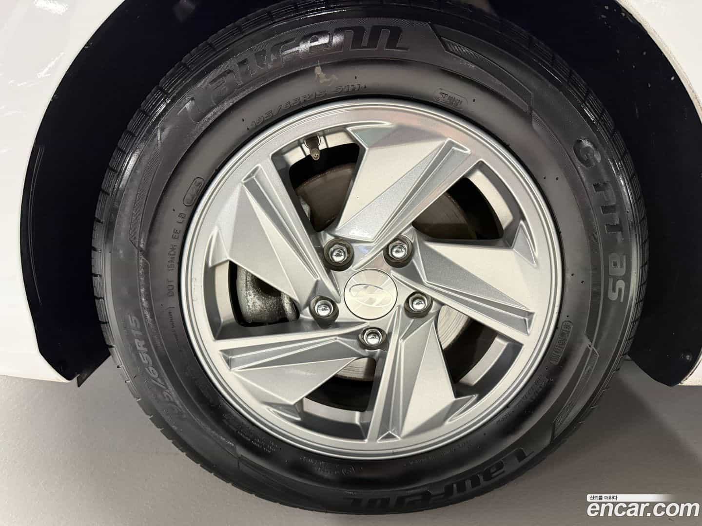 AVANTE Hyundai 2023.4-OPTION-024