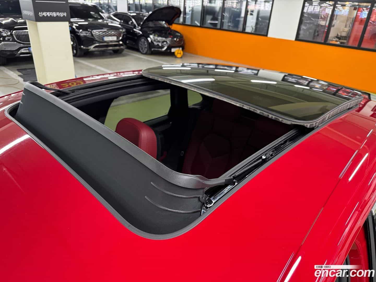 Macan Porsche 2023.0-OUTER-006