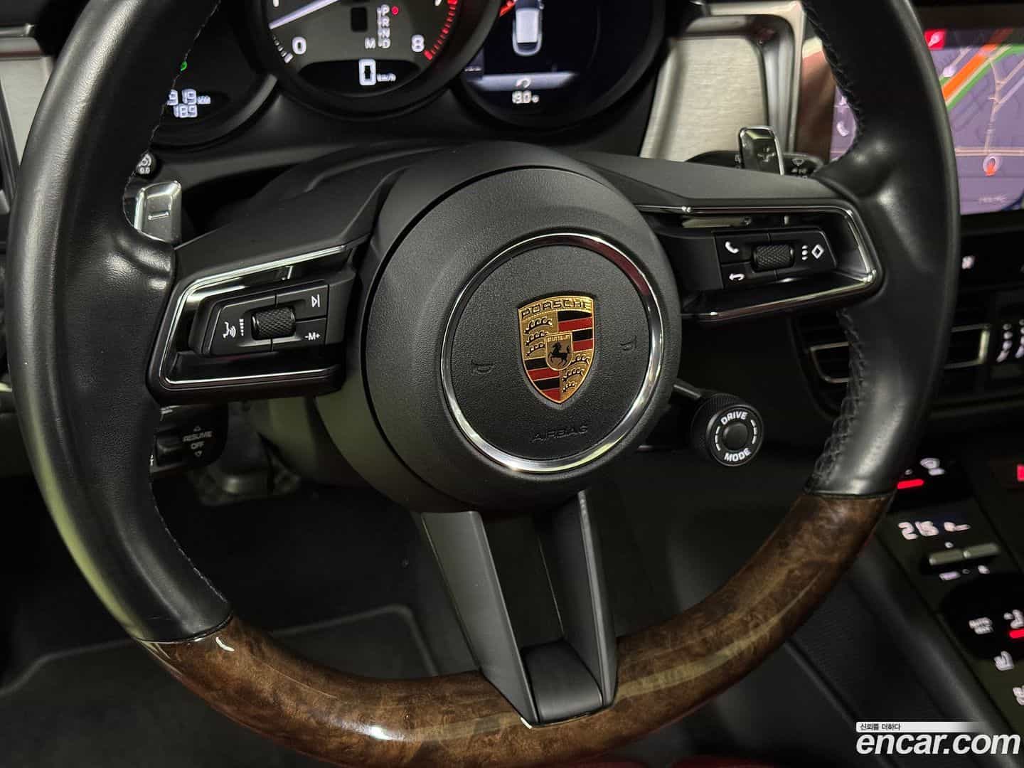 Macan Porsche 2023.0-OPTION-015