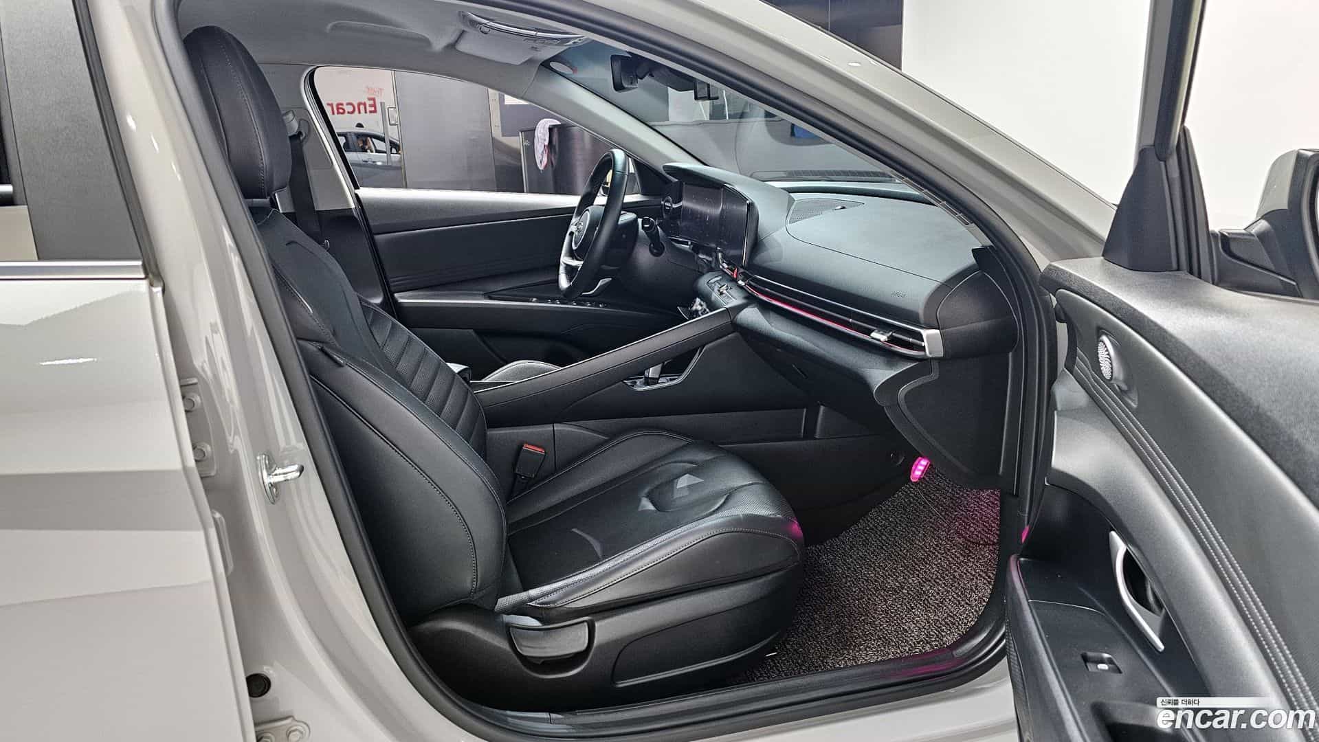 AVANTE Hyundai 2020.6-INNER-036