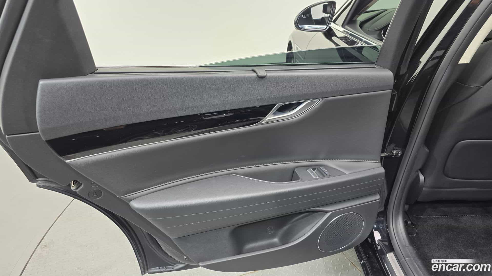 G80 Genesis 2024.4-INNER-035