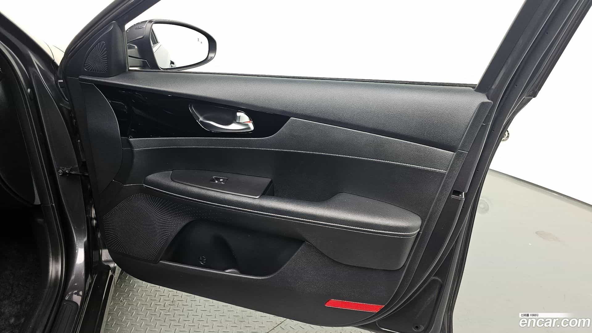 K3 Kia 2023.1-INNER-034