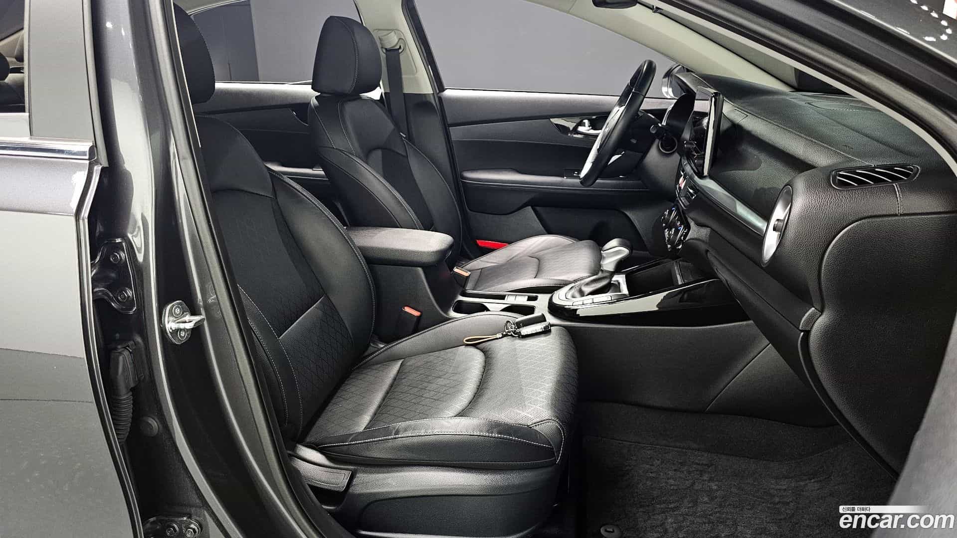 K3 Kia 2023.1-INNER-036