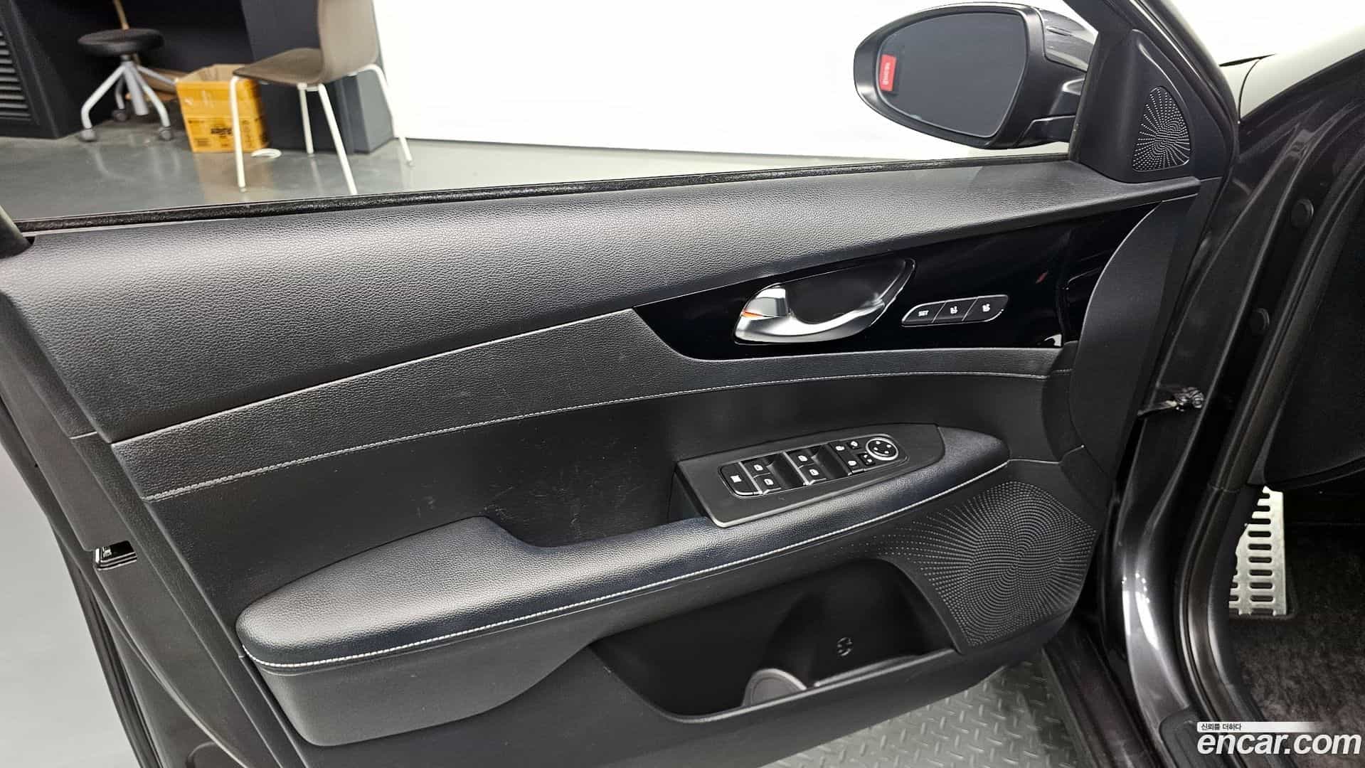 K3 Kia 2023.1-OPTION-041