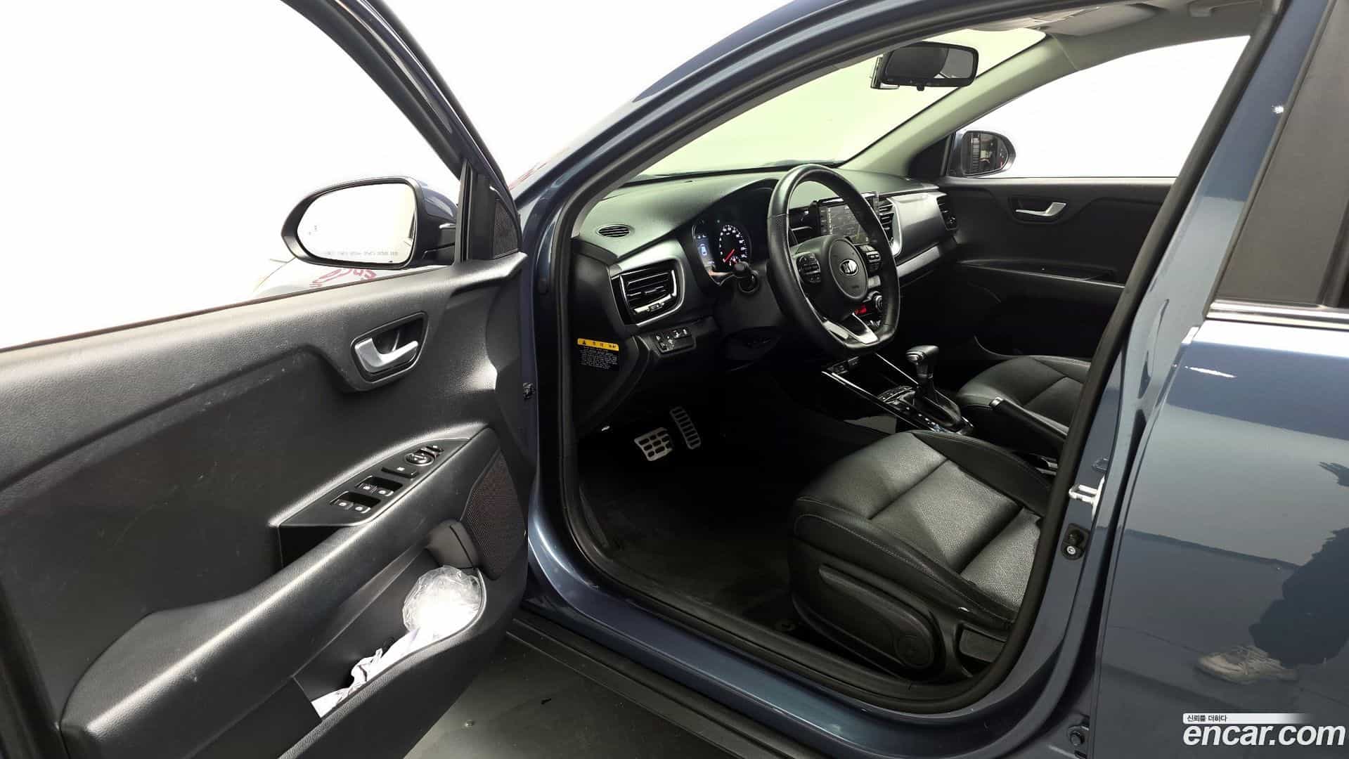 Stonic Kia 2017.9-INNER-010