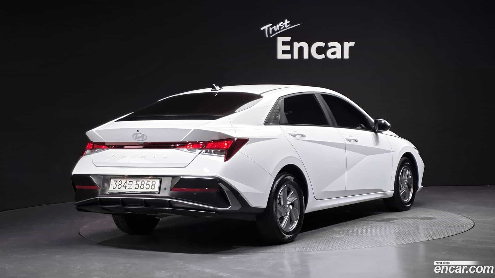AVANTE Hyundai 2024.0-OUTER-002