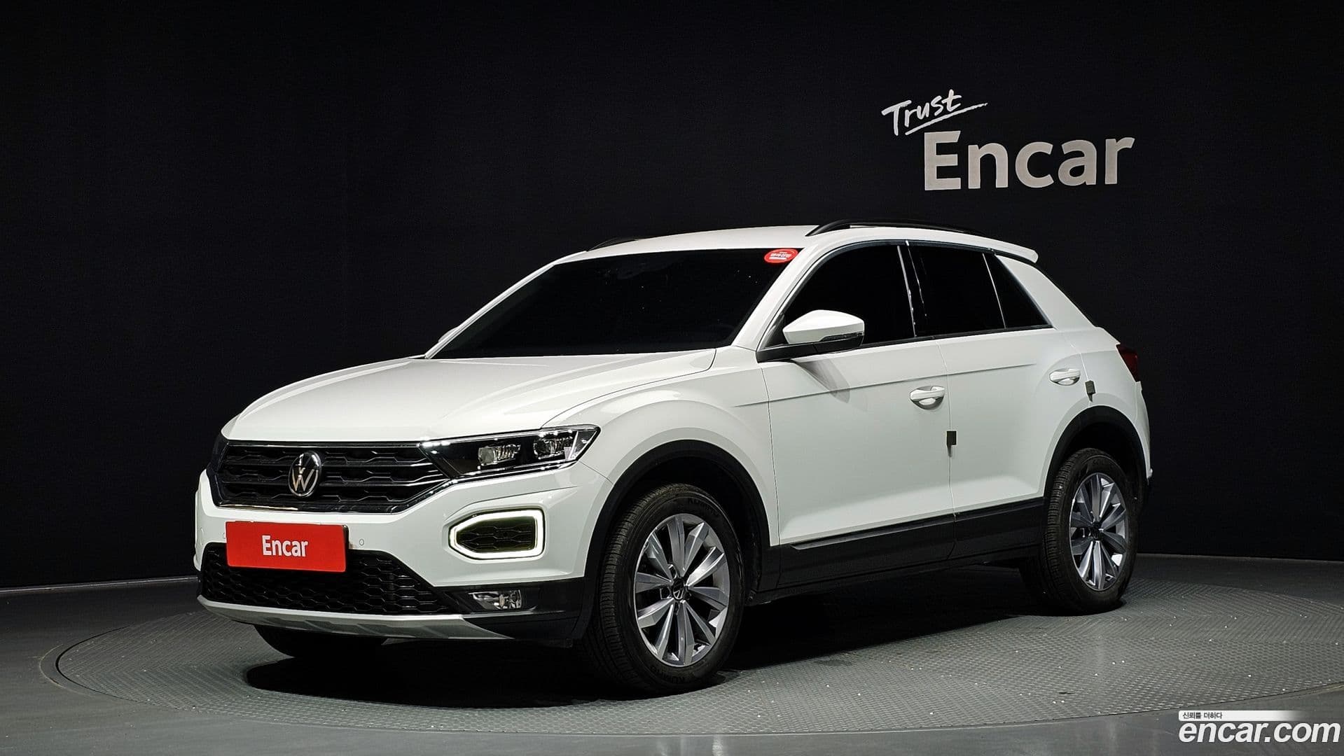 Main__Slider__Photo:T-Roc Volkswagen 2021.5-0